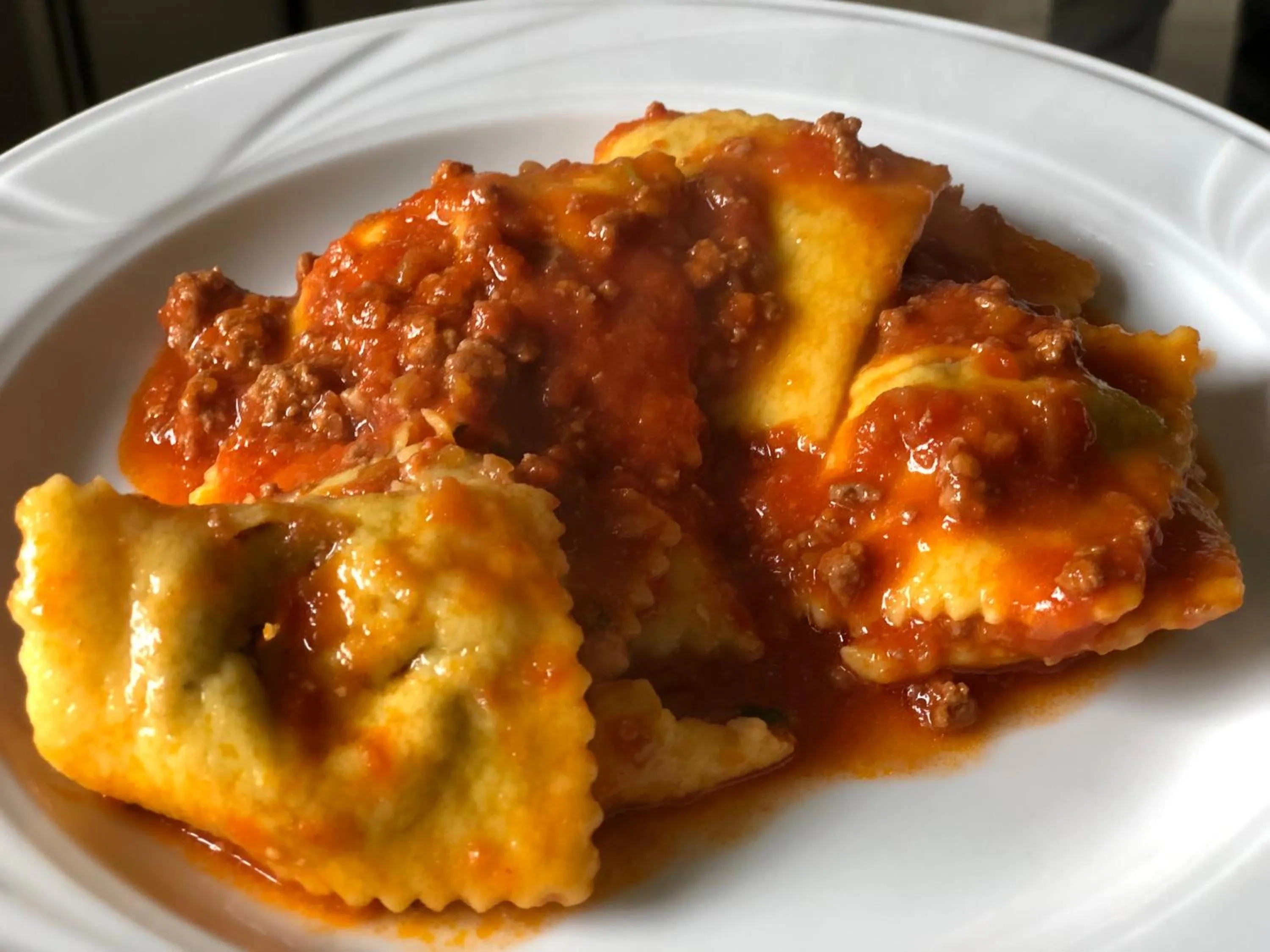 Restaurant/places to eat in Hotel Amoha