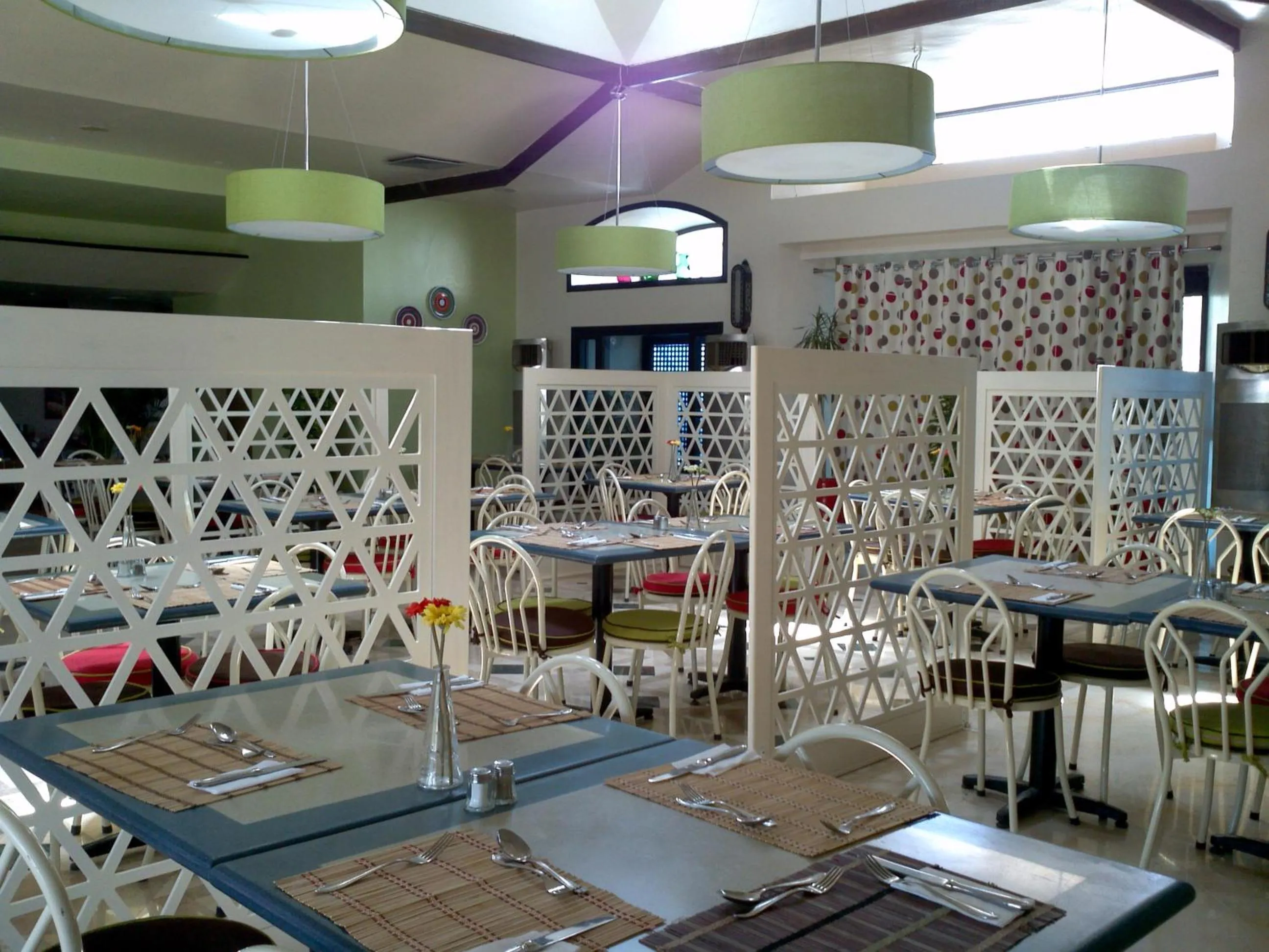 Restaurant/places to eat in Lotus Bay Resort