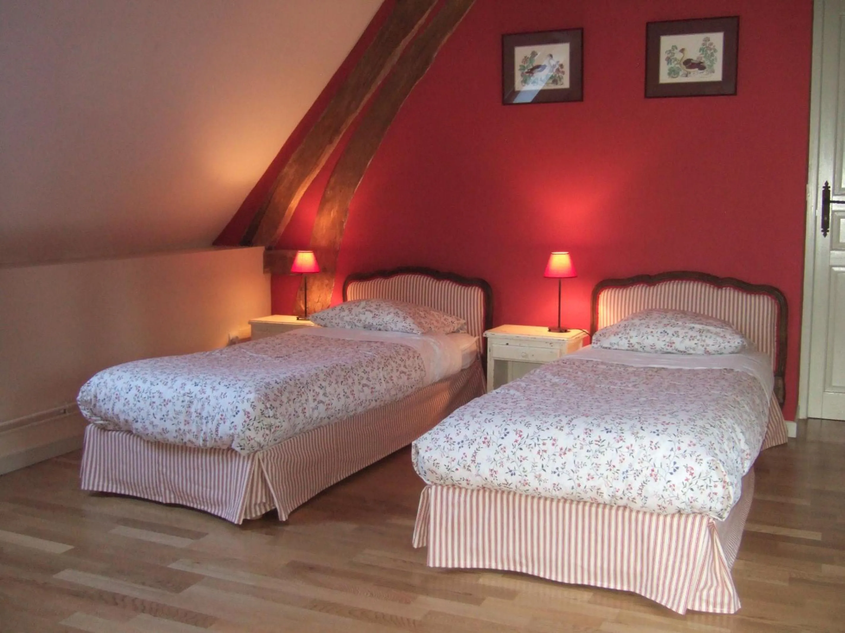 Bedroom, Bed in Gite et Chambres d'Hôtes Clos de Mondetour