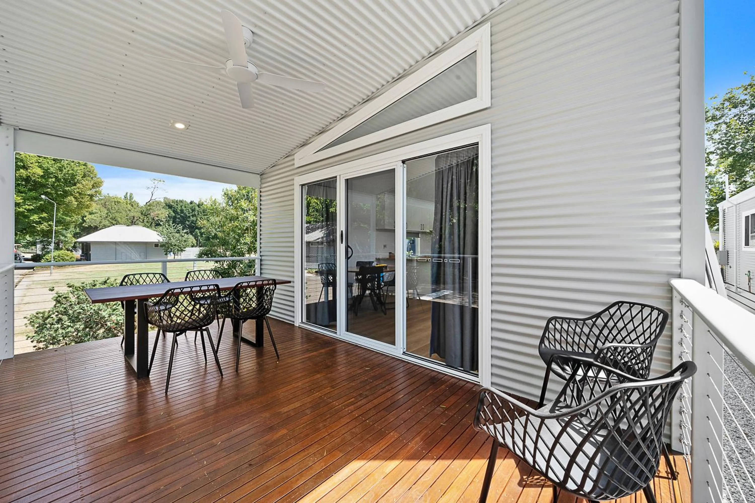 Patio in Myrtleford Holiday Park