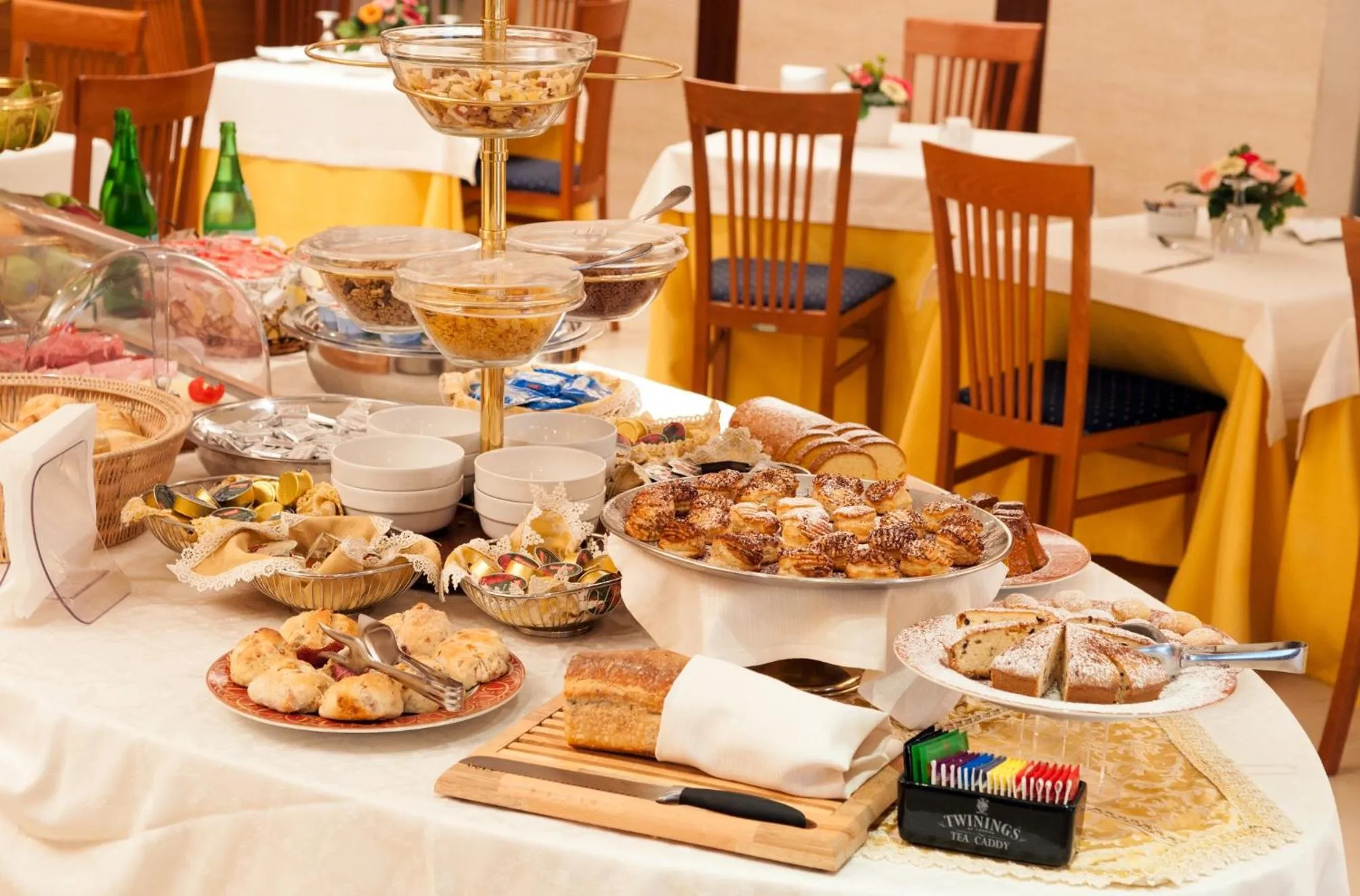 Breakfast in Hotel Tiempo