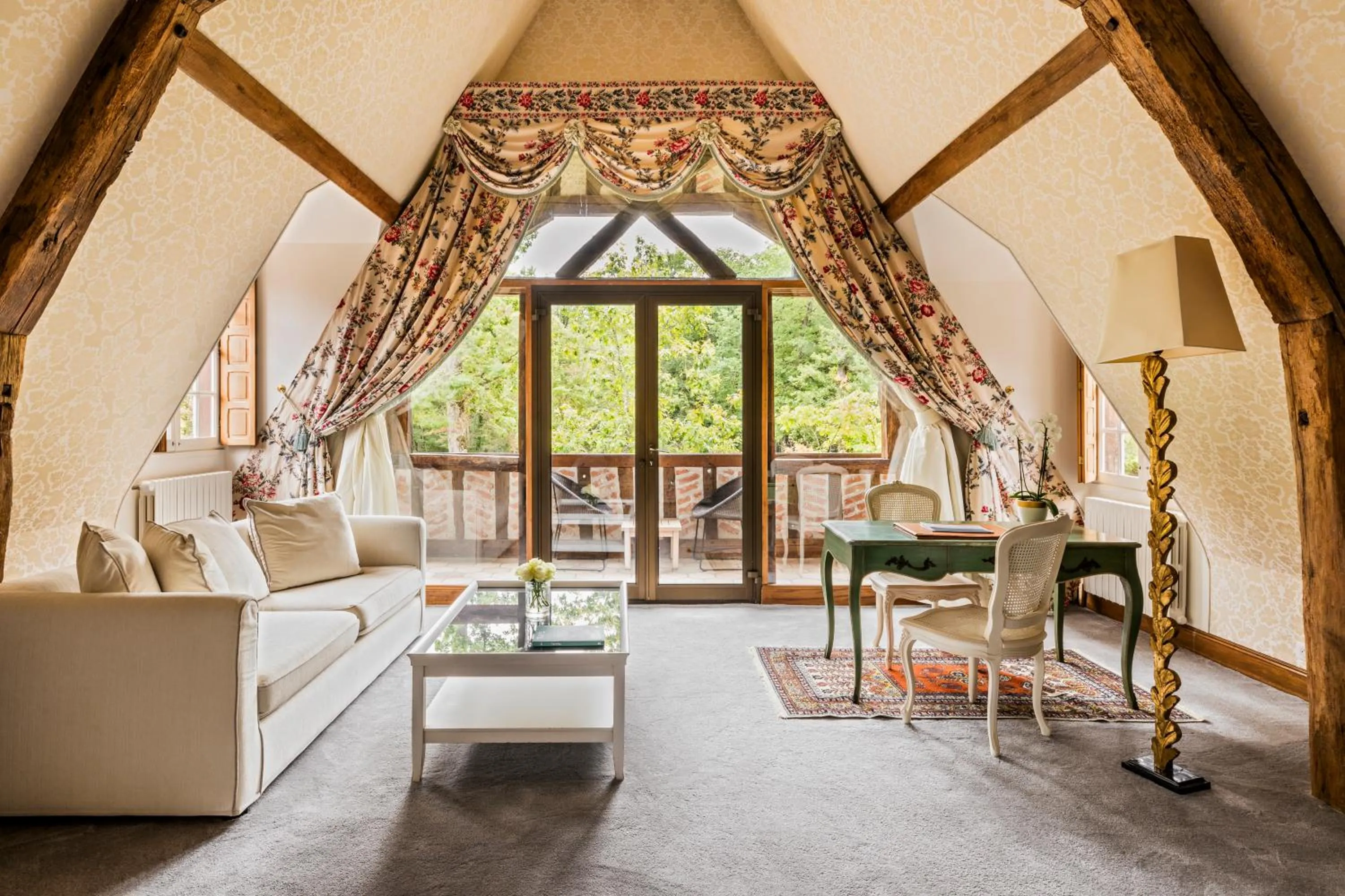 Seating area in Les Hauts de Loire Relais & Châteaux