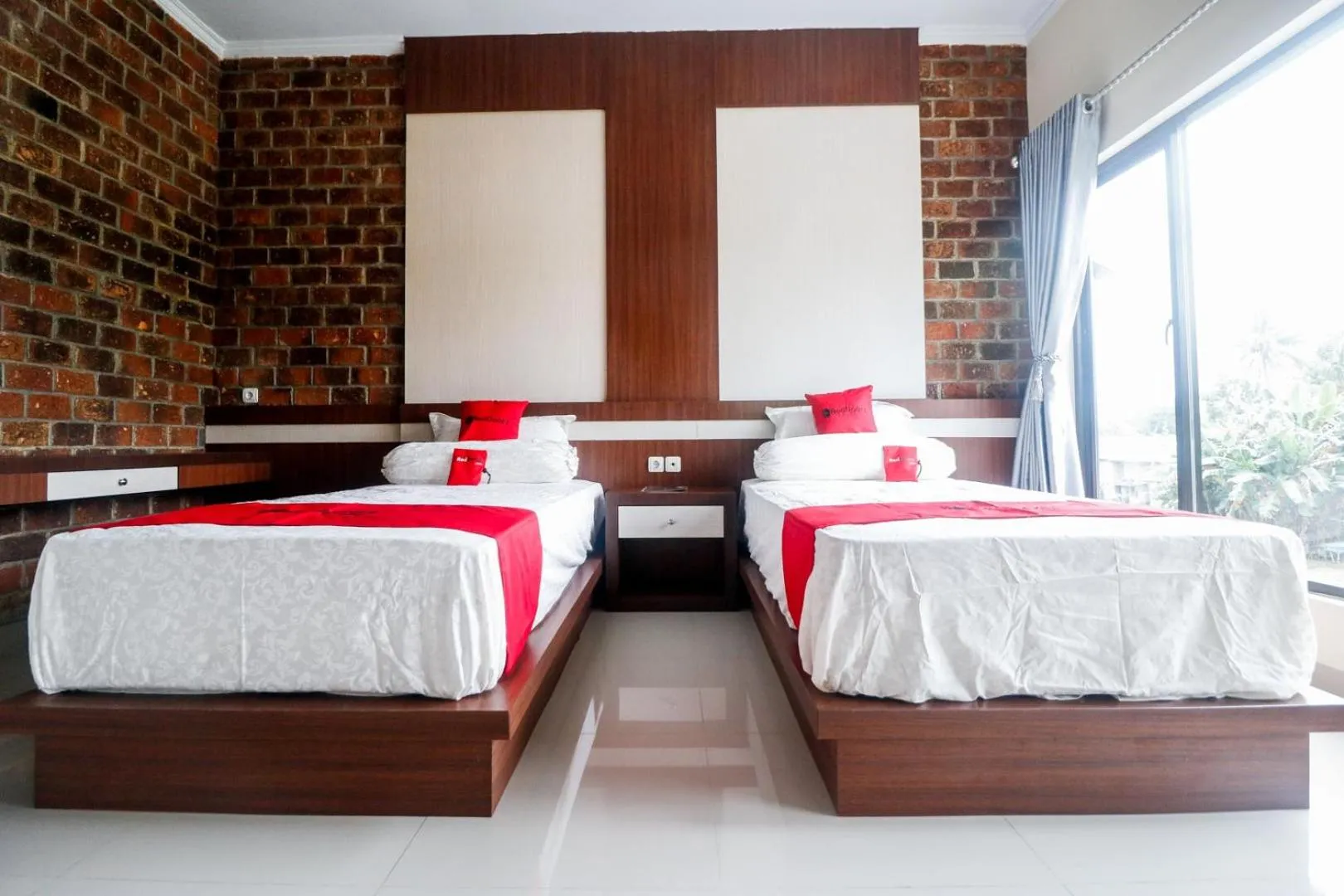 Bedroom, Bed in RedDoorz Plus near Kualanamu Airport Medan