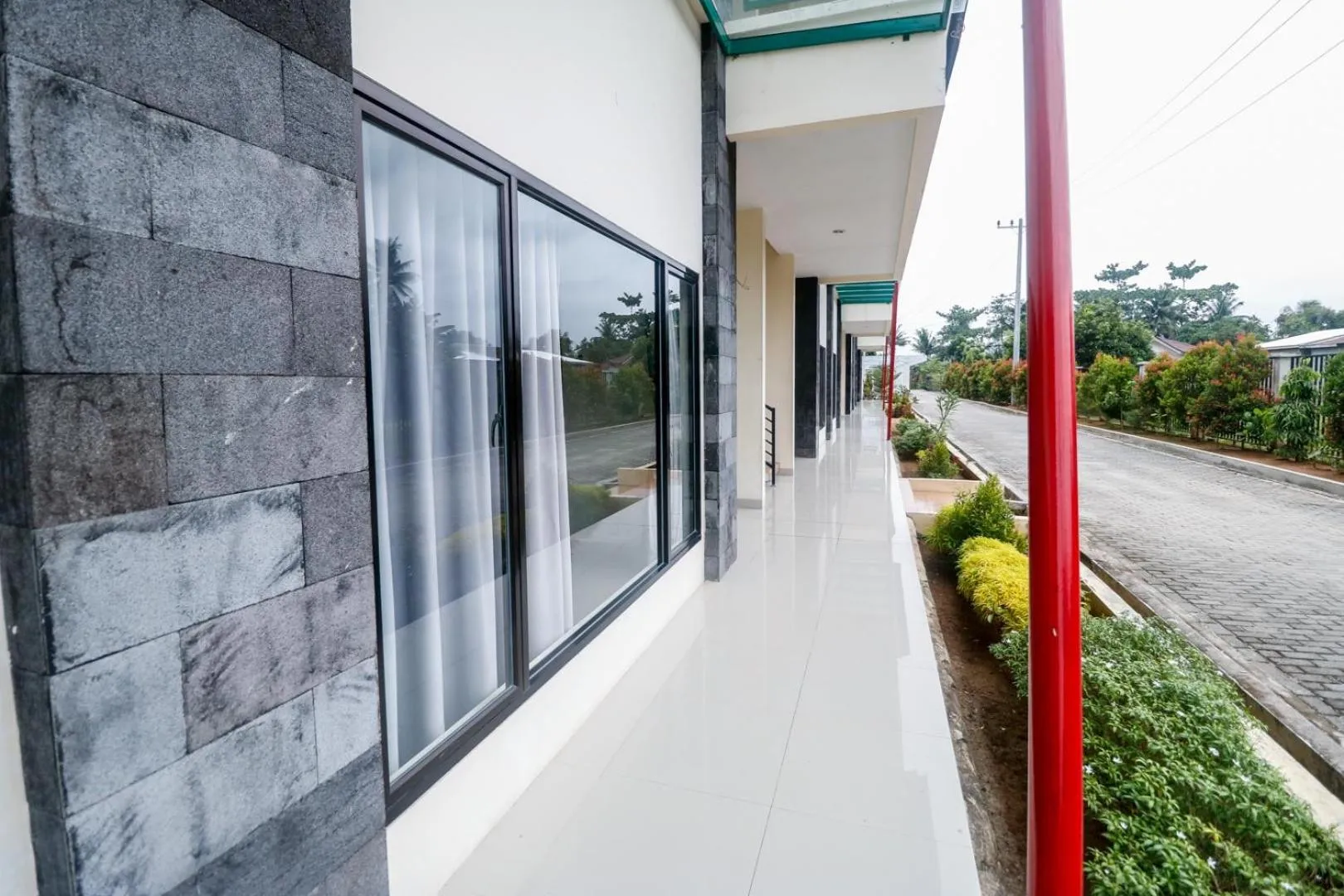 Property building in RedDoorz Plus near Kualanamu Airport Medan