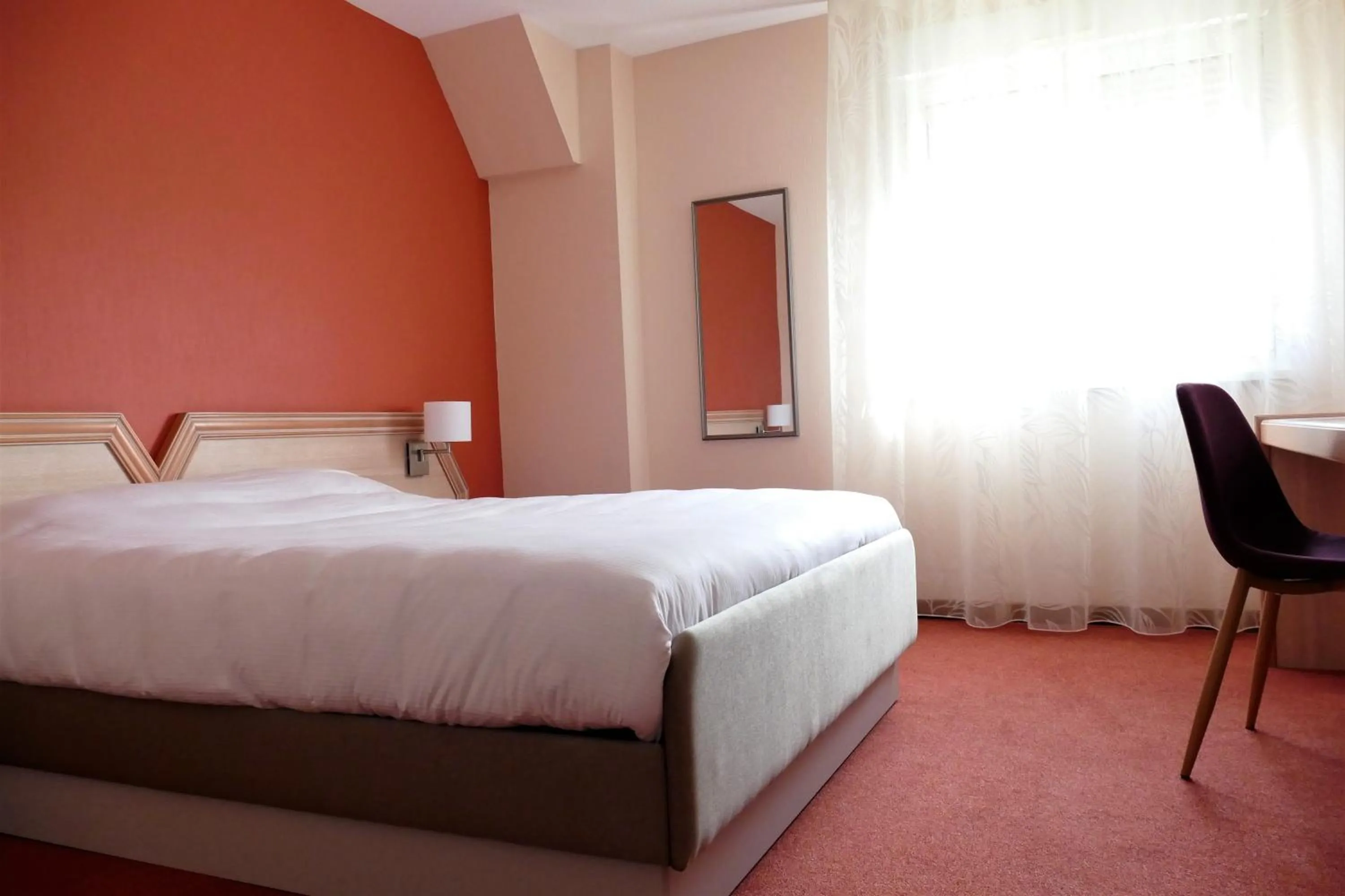 Photo of the whole room, Bed in Au Relais de l'Ill