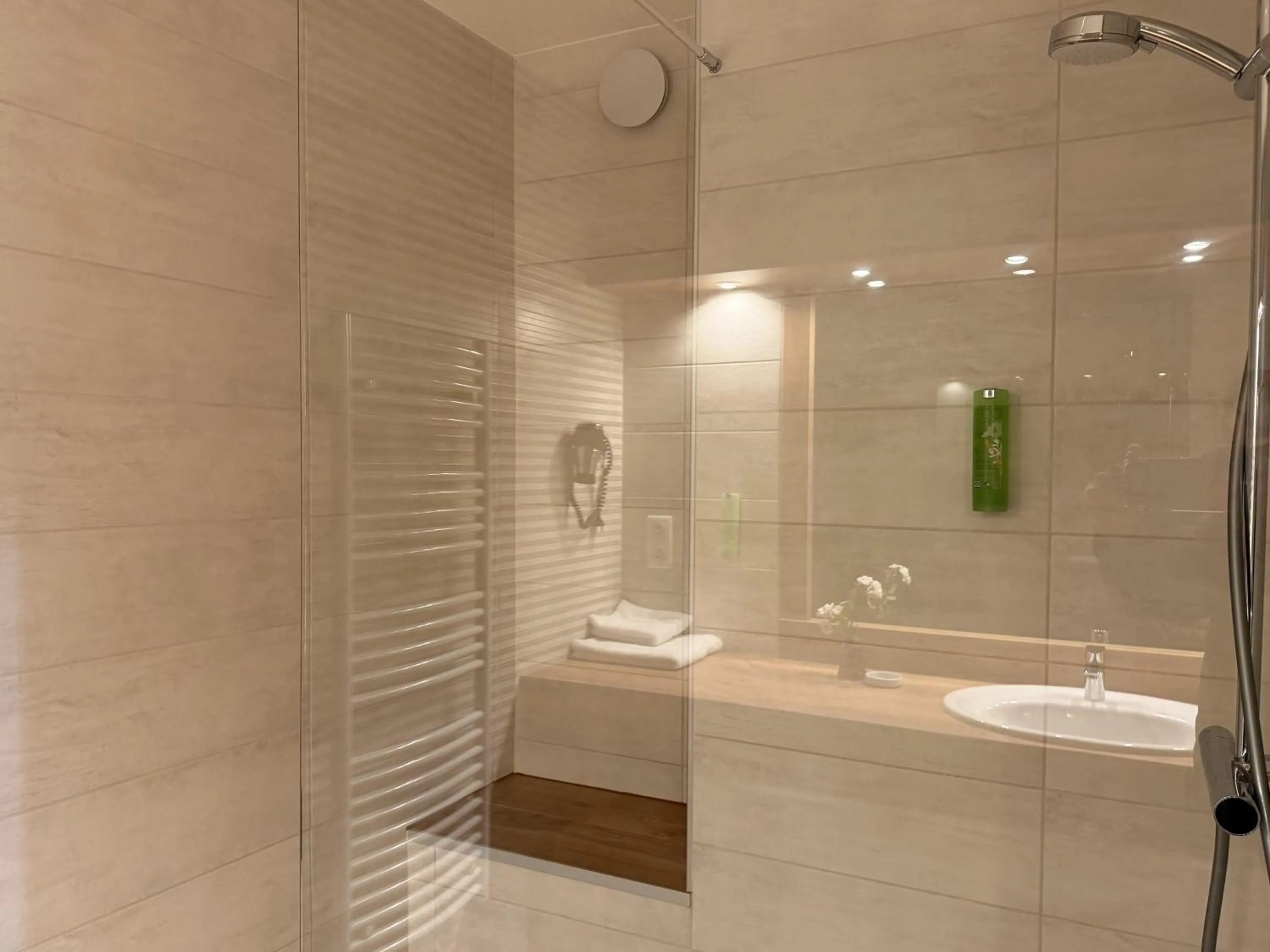 Shower in Au Relais de l'Ill