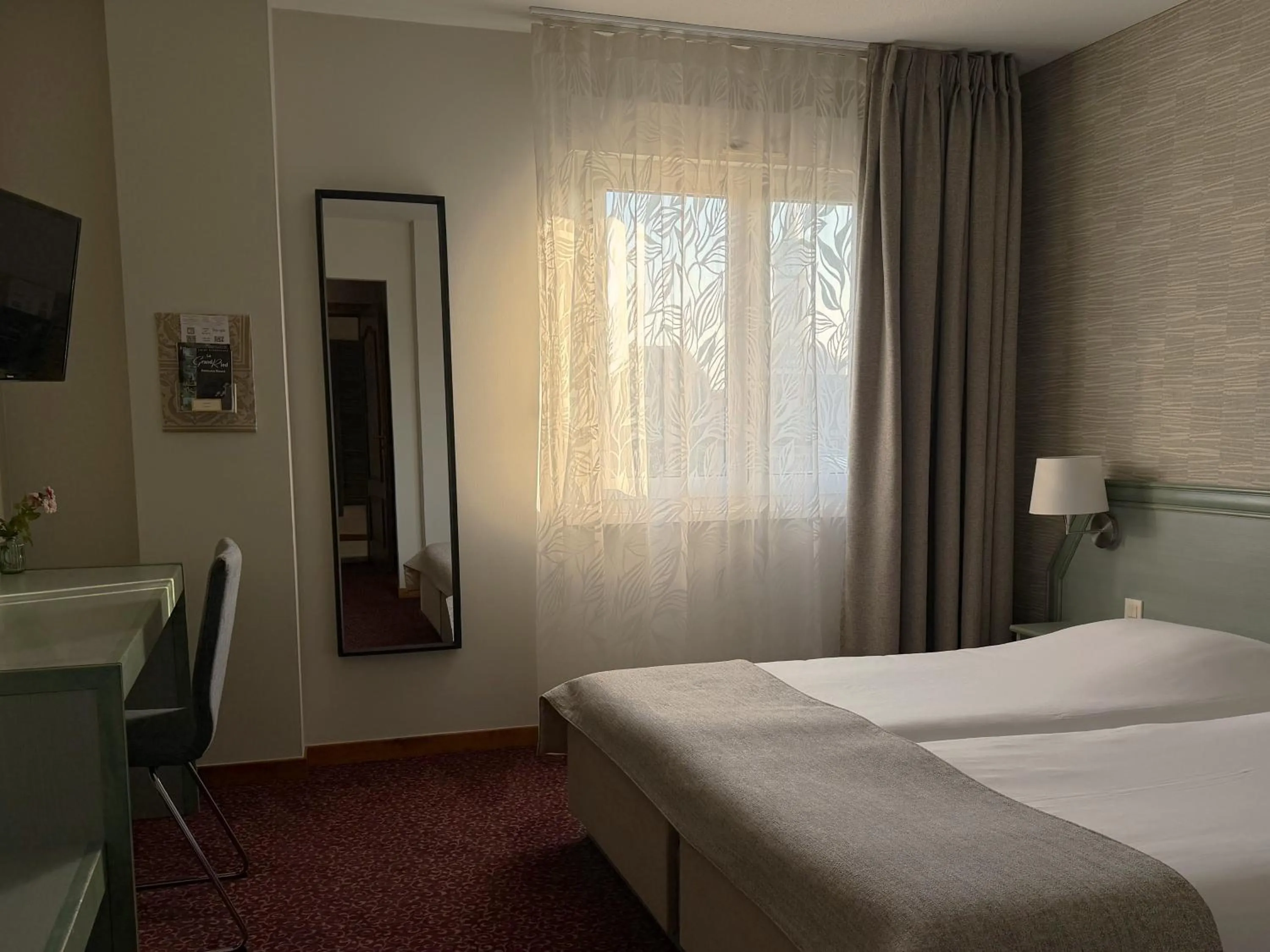 Photo of the whole room, Bed in Au Relais de l'Ill