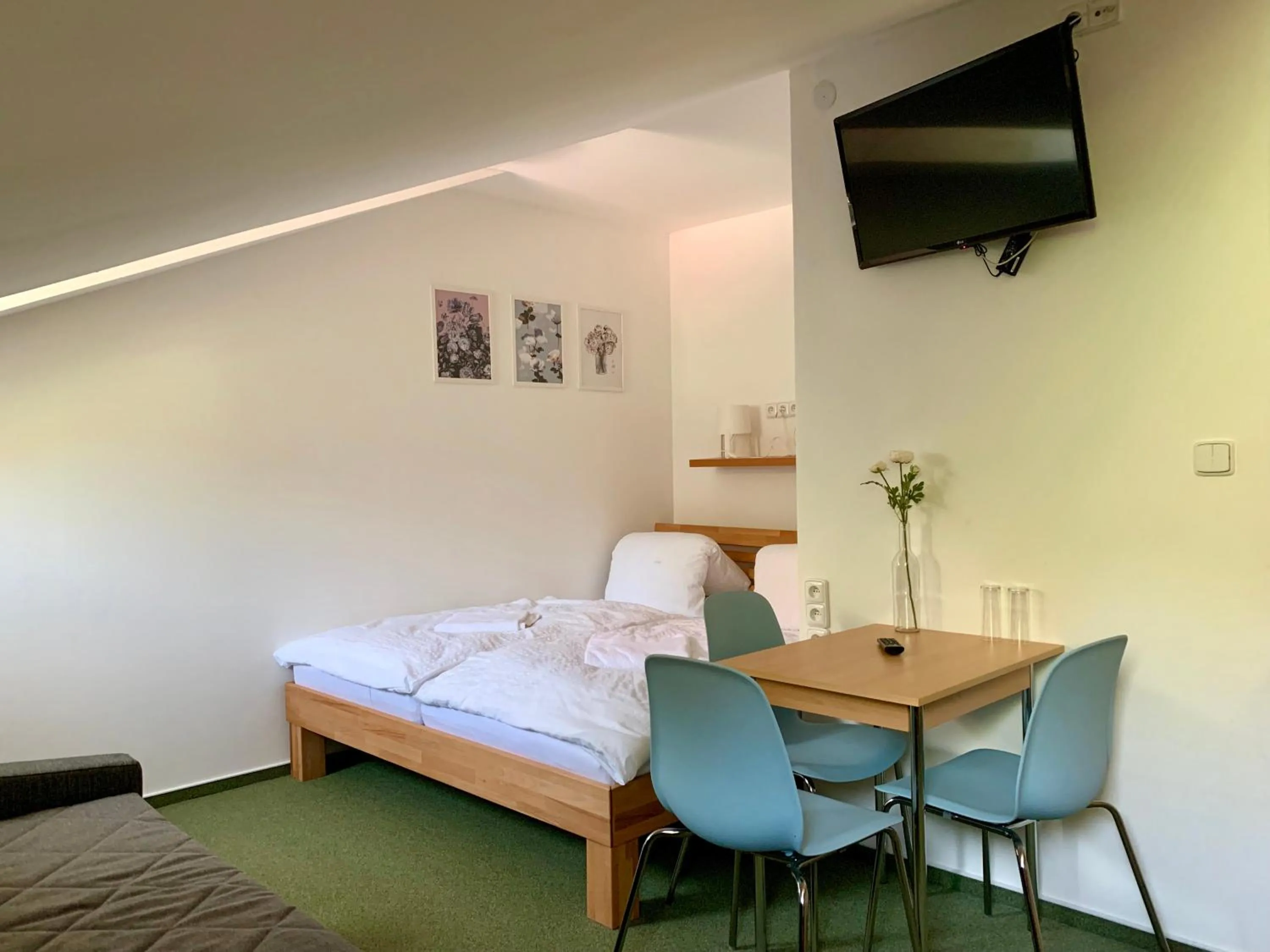 Bed in Mikulov - Inn - hotel s vinným sklepem Venuše