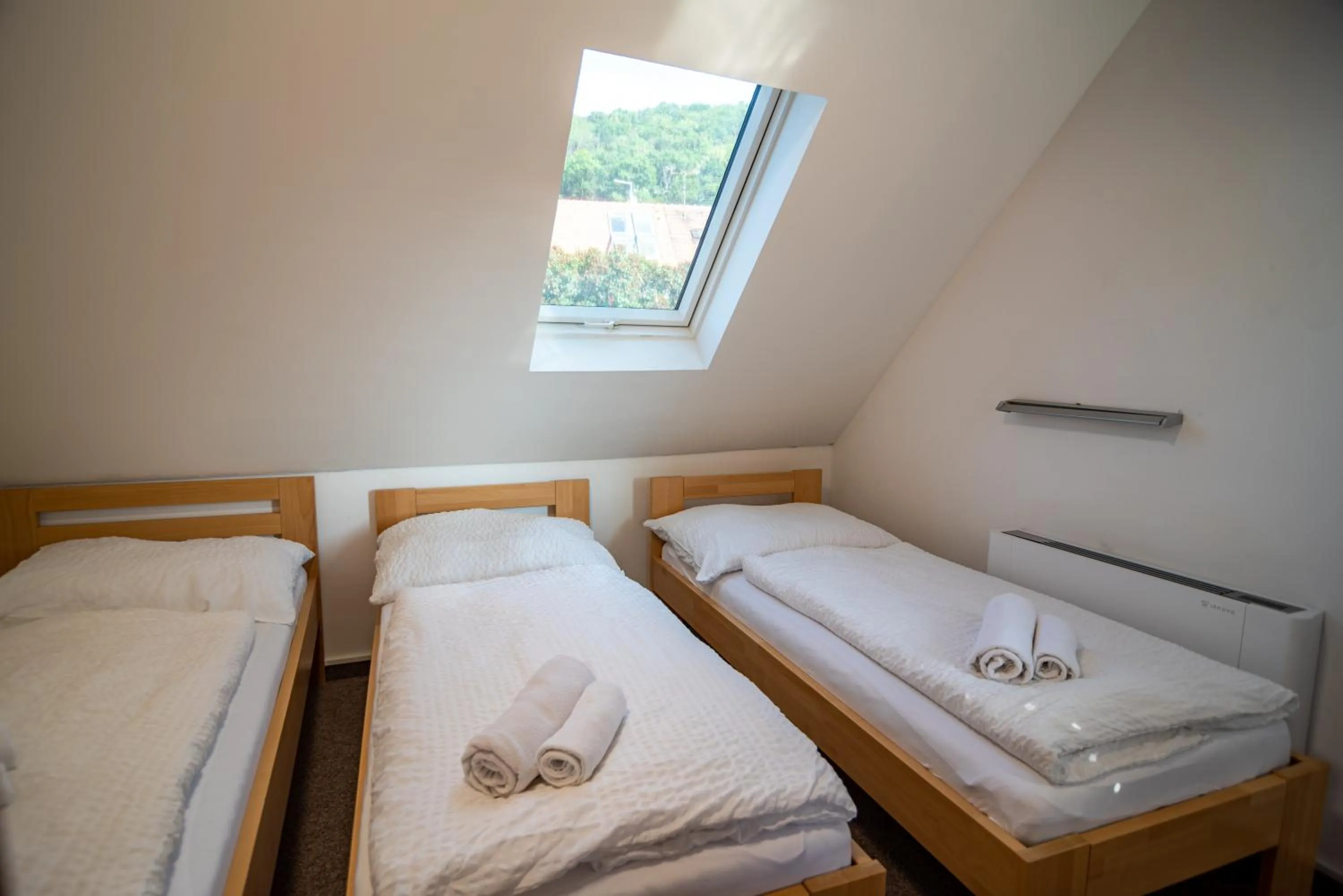 Bed in Mikulov - Inn - hotel s vinným sklepem Venuše
