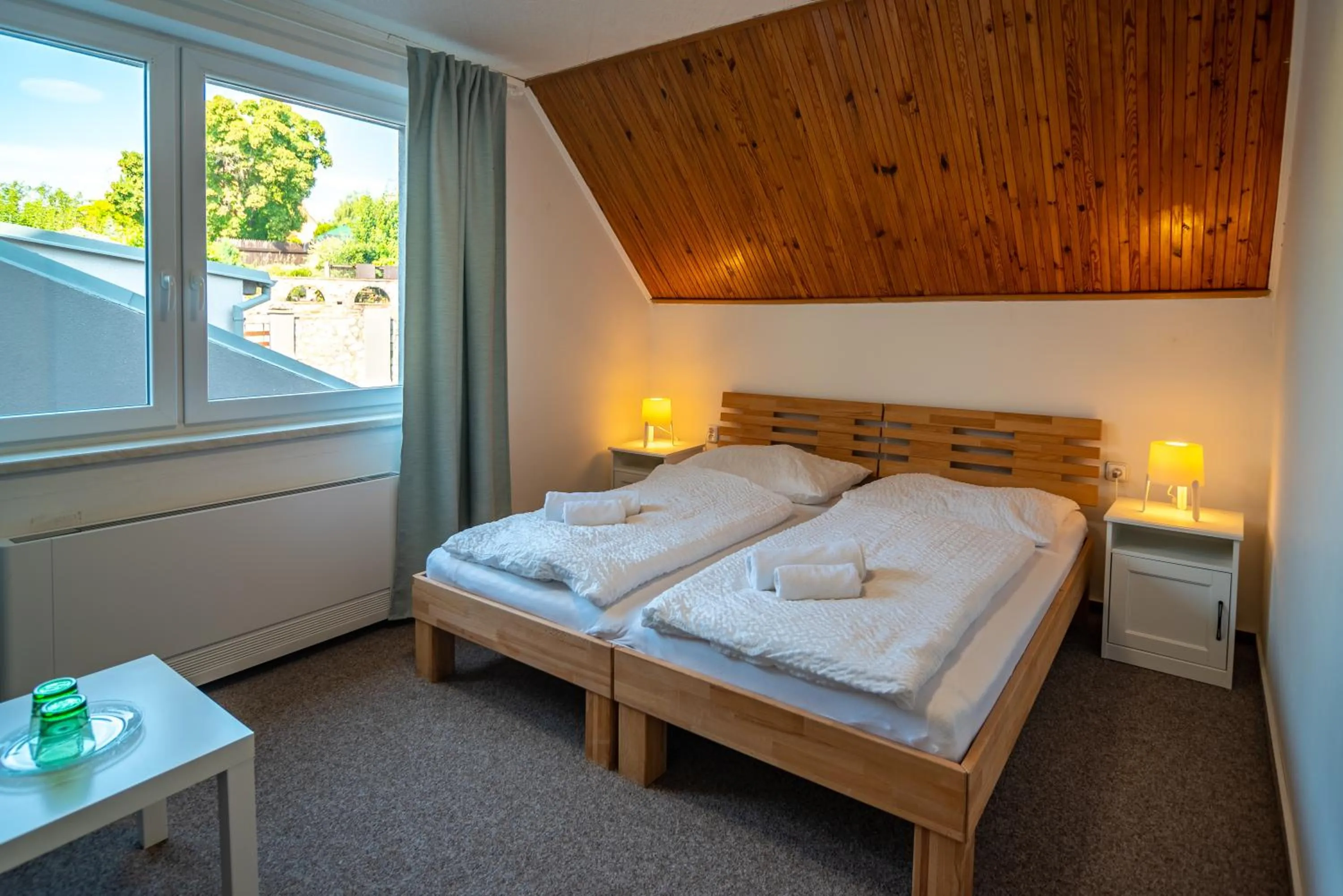 Bed in Mikulov - Inn - hotel s vinným sklepem Venuše