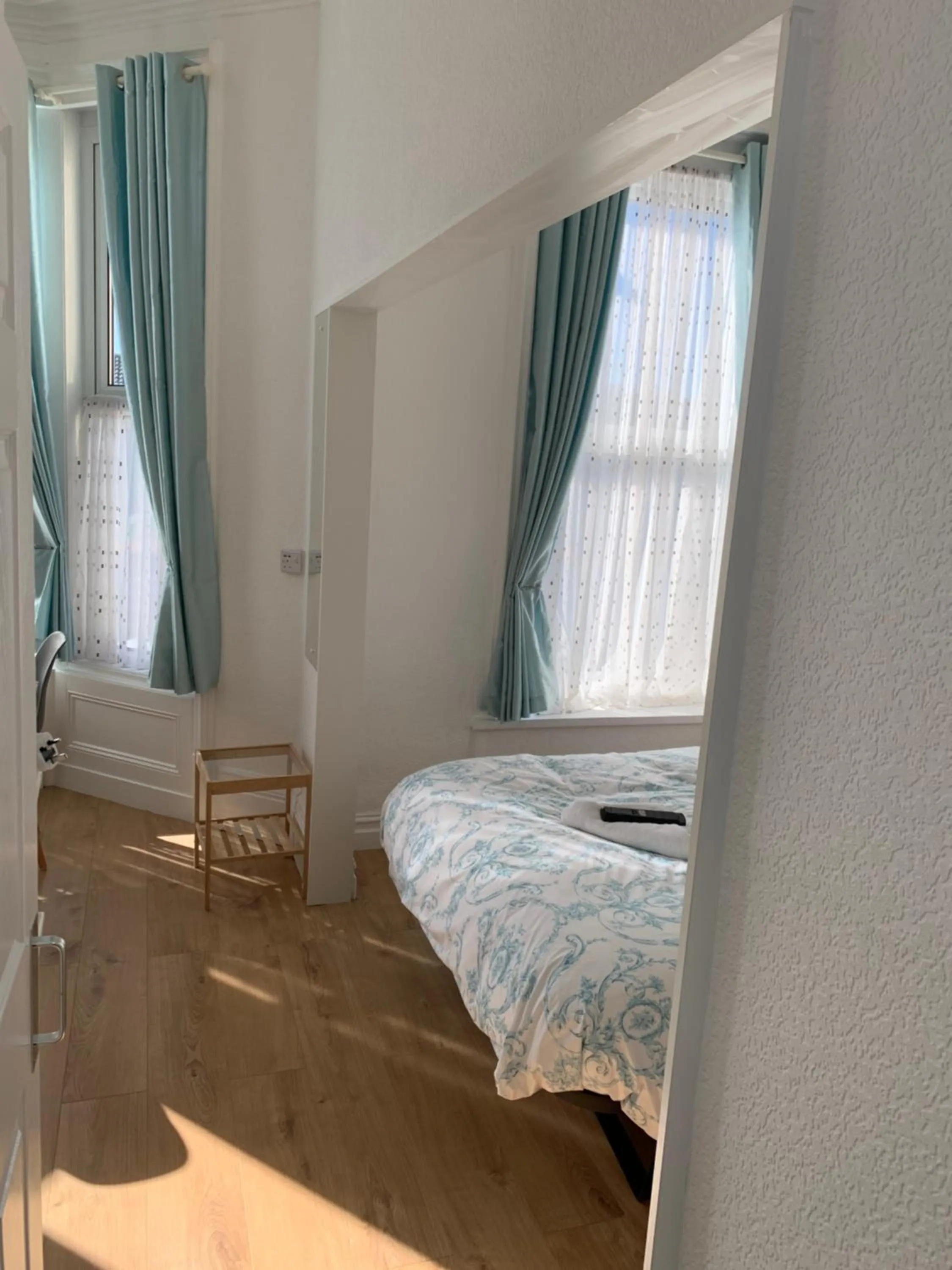 Bedroom, Bed in Danescourt Lodge