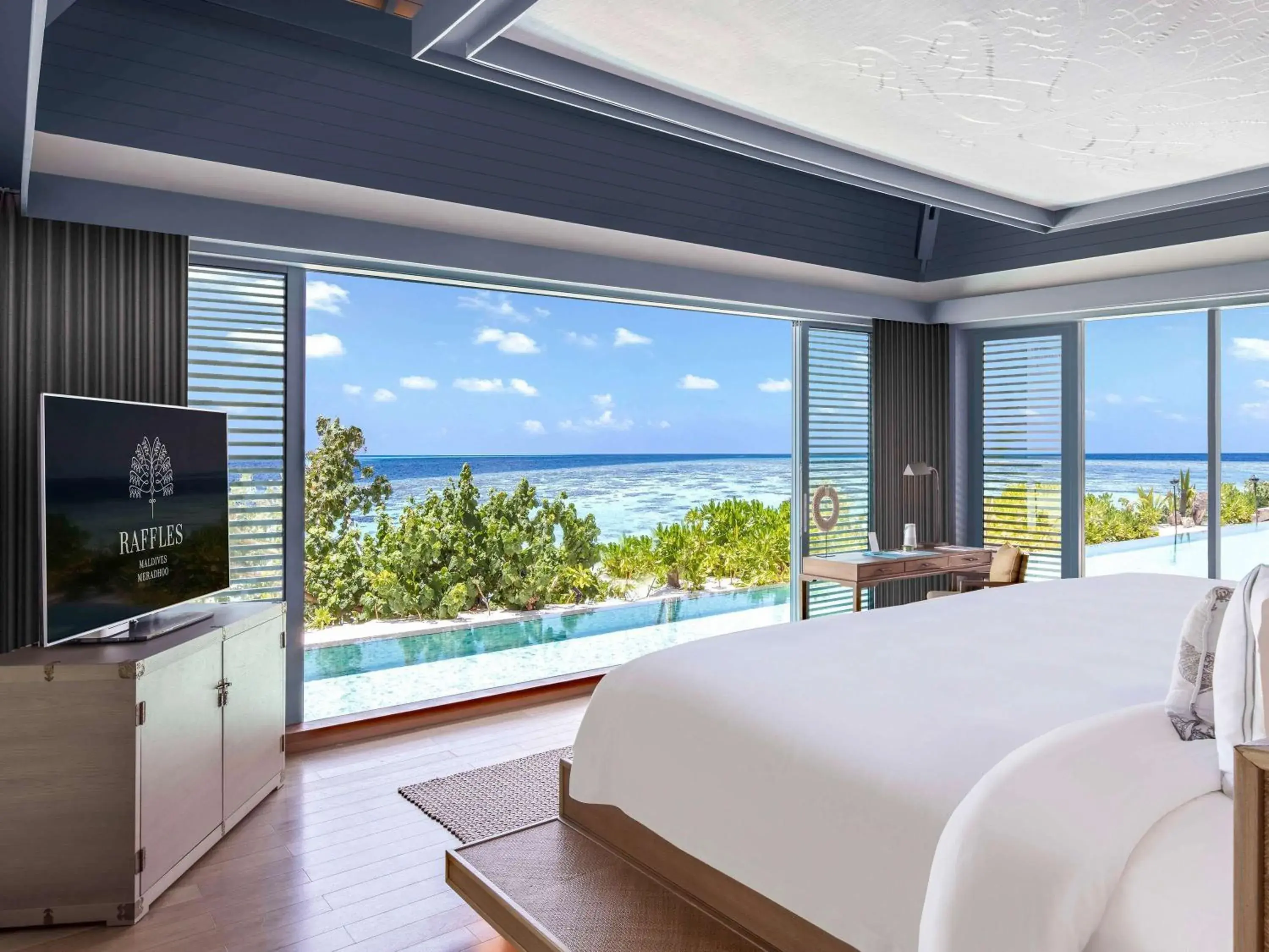 Three-Bedroom Royal Cluster Residence in Raffles Maldives Meradhoo Three-Bedroom Royal Cluster Residence in Raffles Maldives Meradhoo