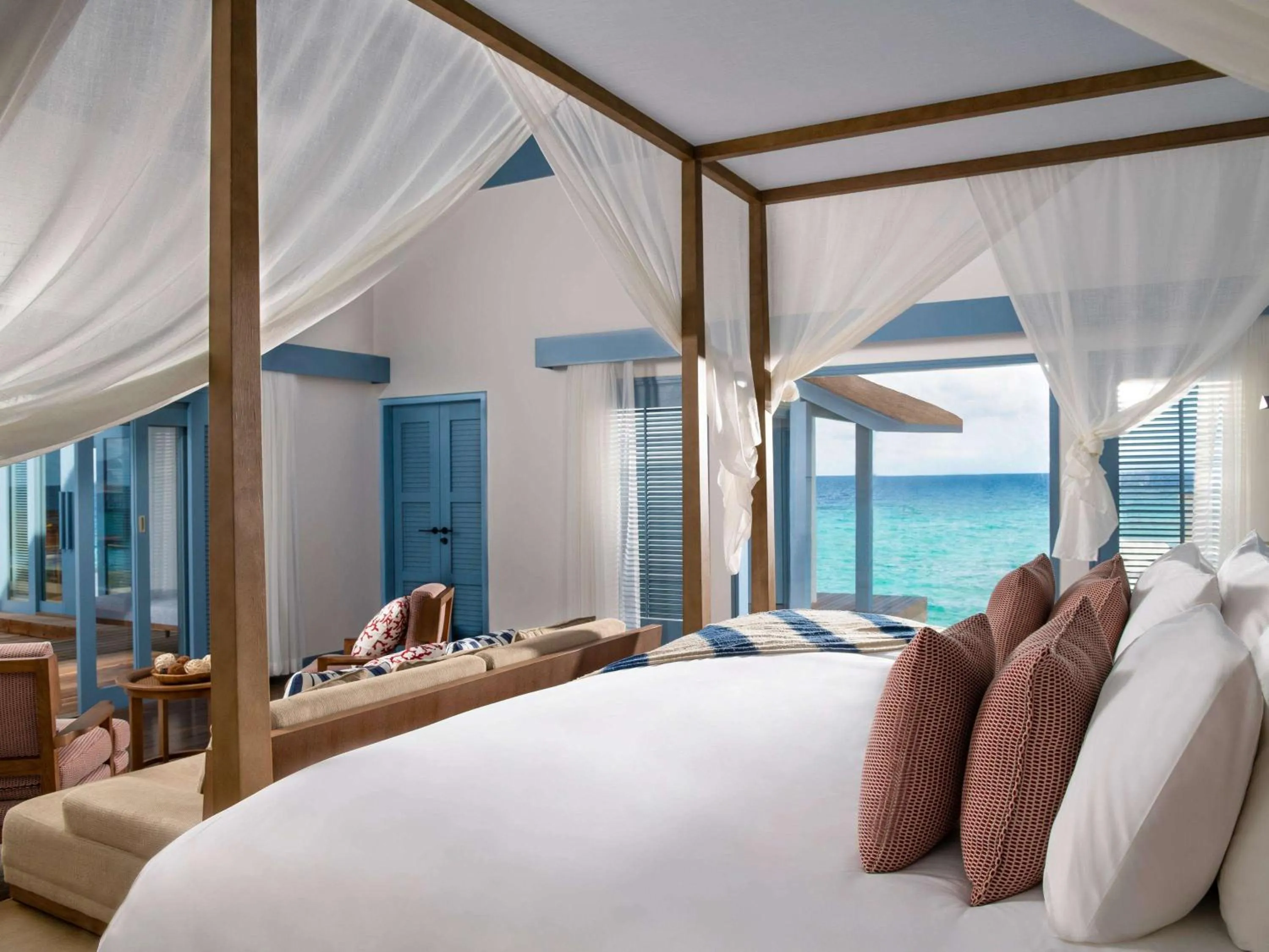 Bedroom, Bed in Raffles Maldives Meradhoo