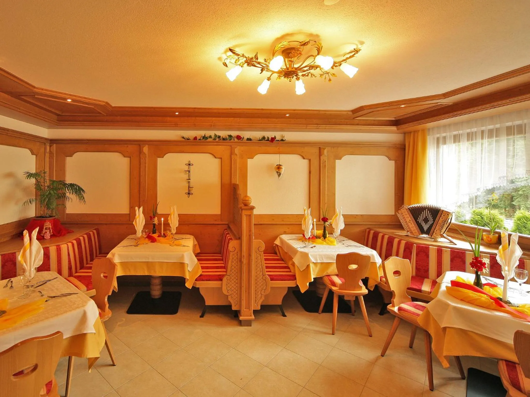 Restaurant/places to eat in Hotel Gisserhof - Dolomea Hotel