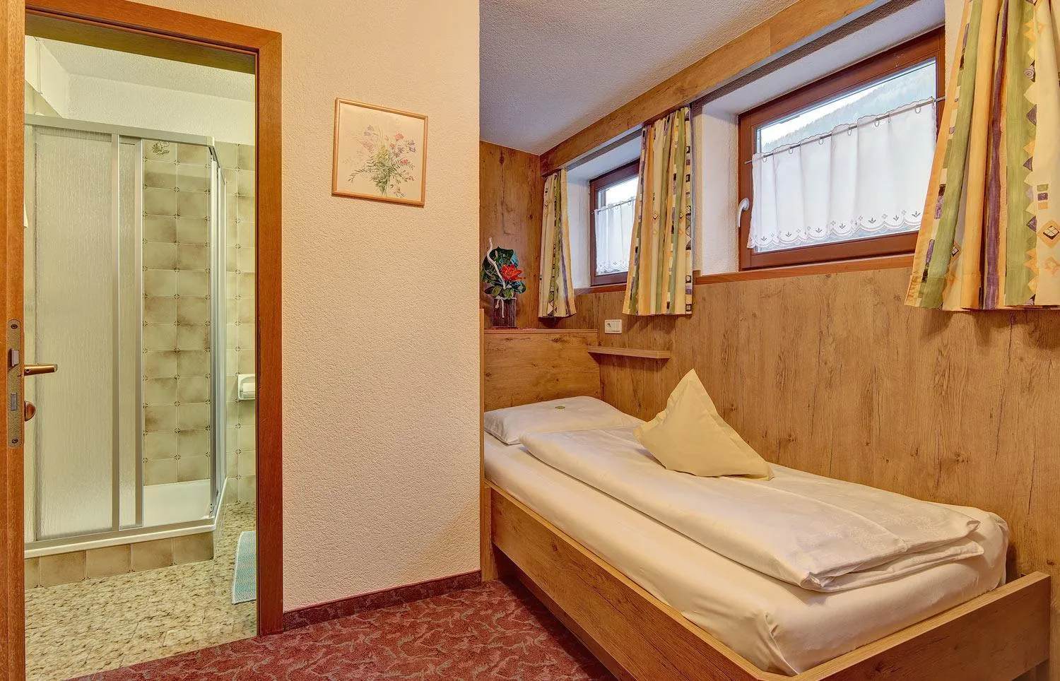 Bed in Hotel Gisserhof - Dolomea Hotel