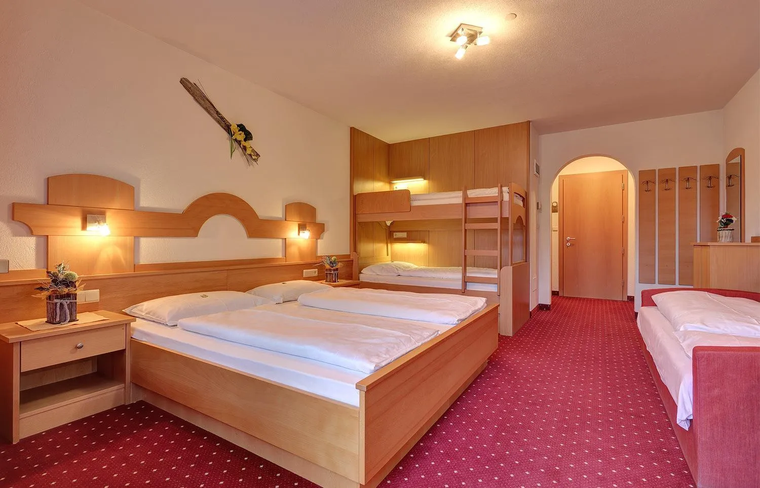 Bed in Hotel Gisserhof - Dolomea Hotel