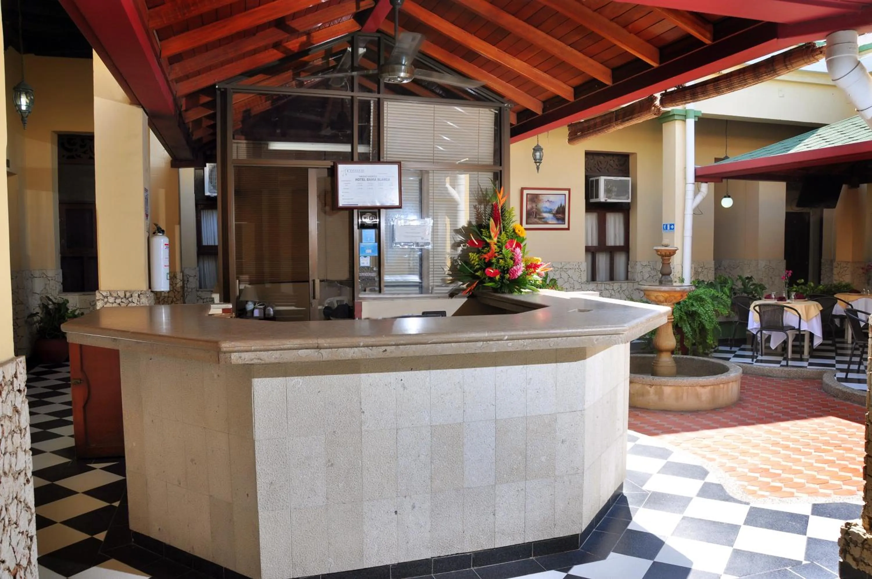 Lobby or reception in Hotel Bahia Blanca Santa Marta Frente al Mar