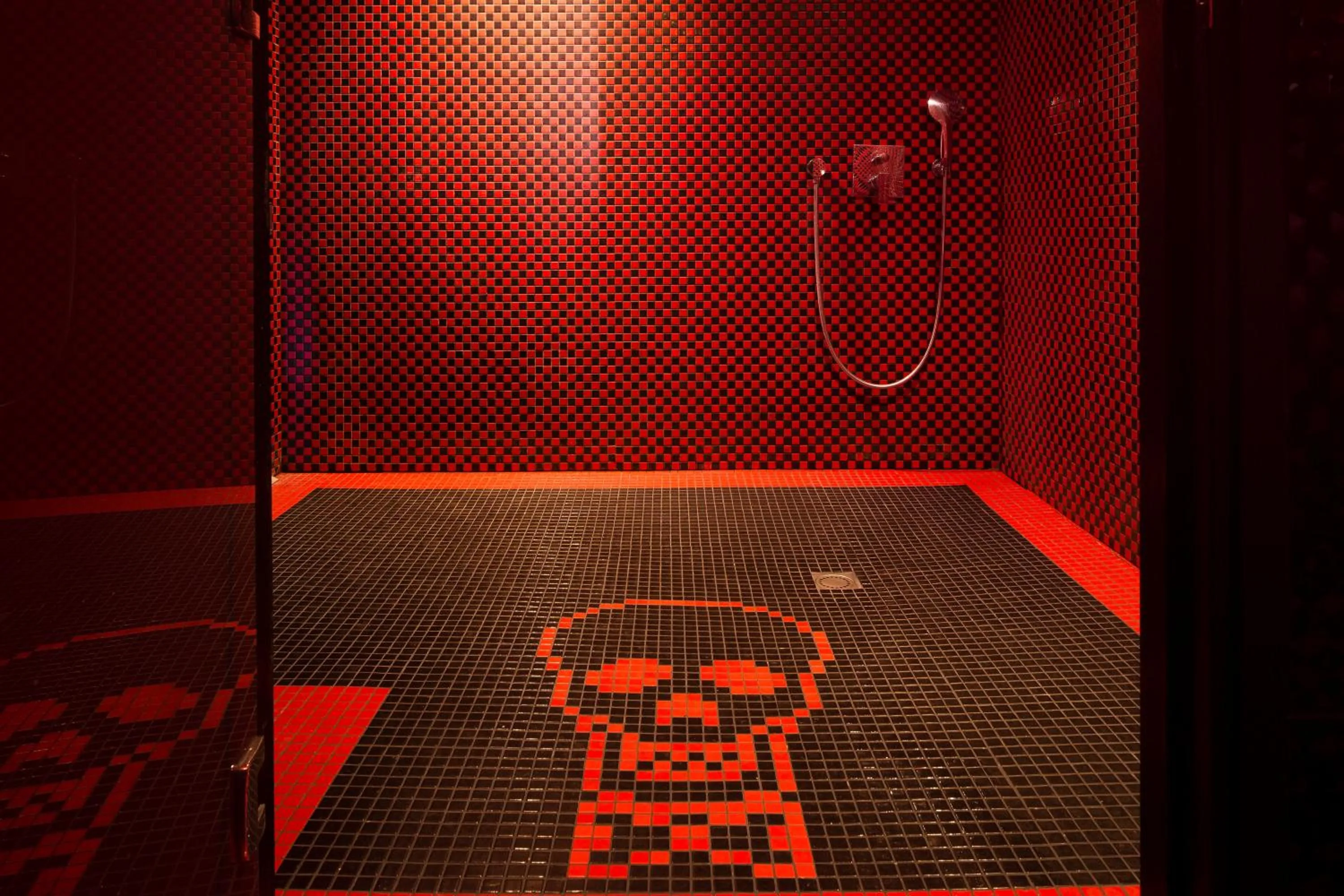 Steam room in Hôtel Vice Versa