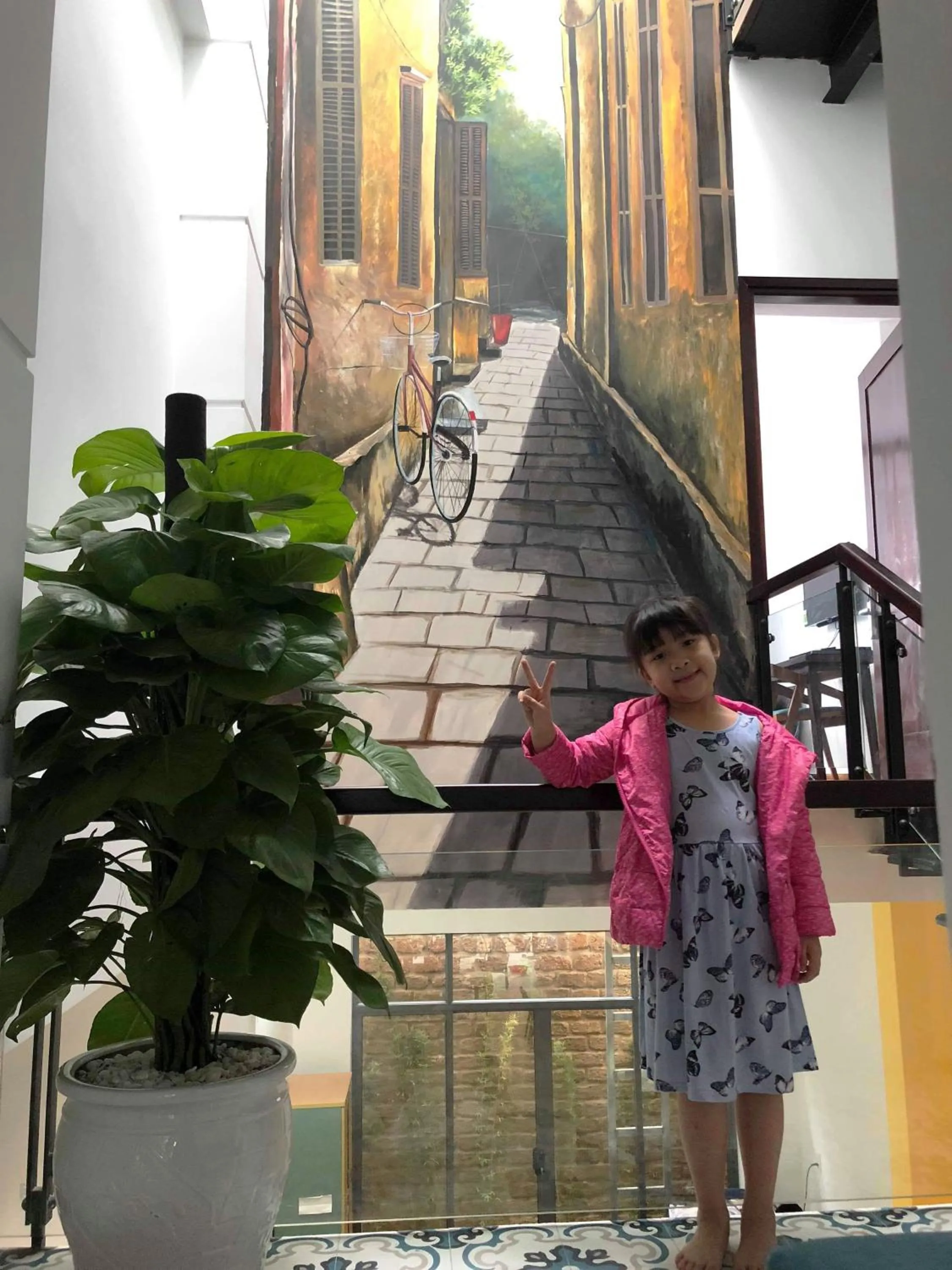 Communal lounge/ TV room in La An Homestay