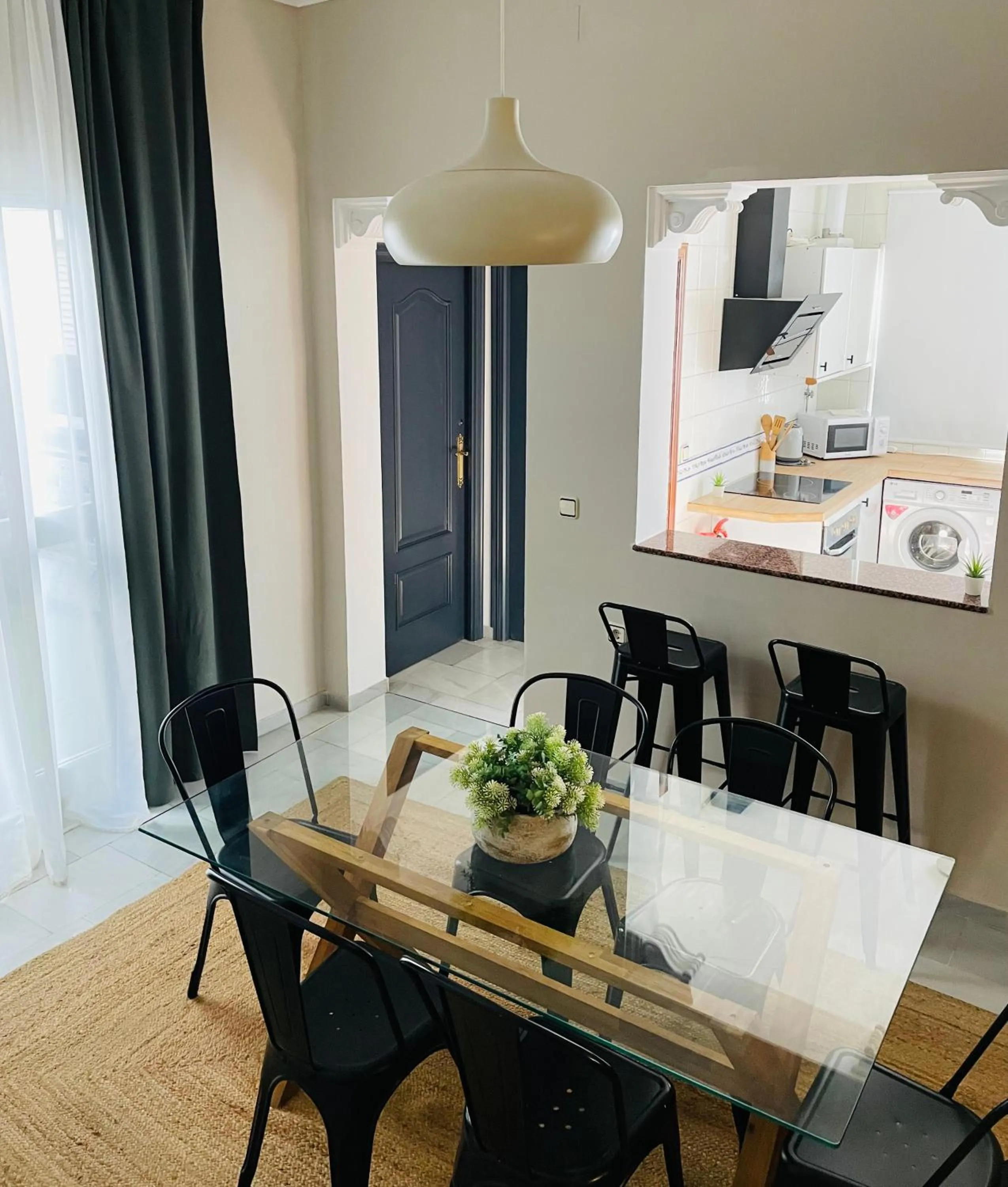 Dining area in La Casa de Carmen