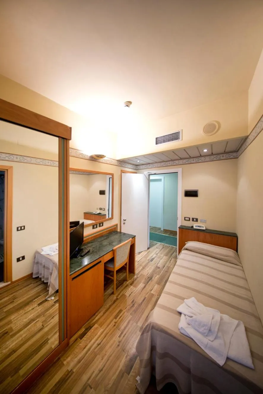 Bed in Hotel Marina Bay