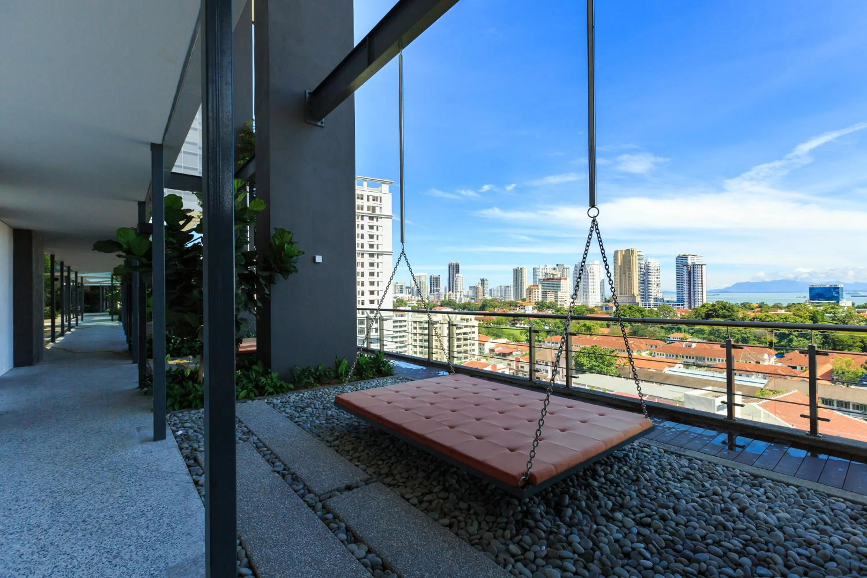 Tropicana 218 Macalister