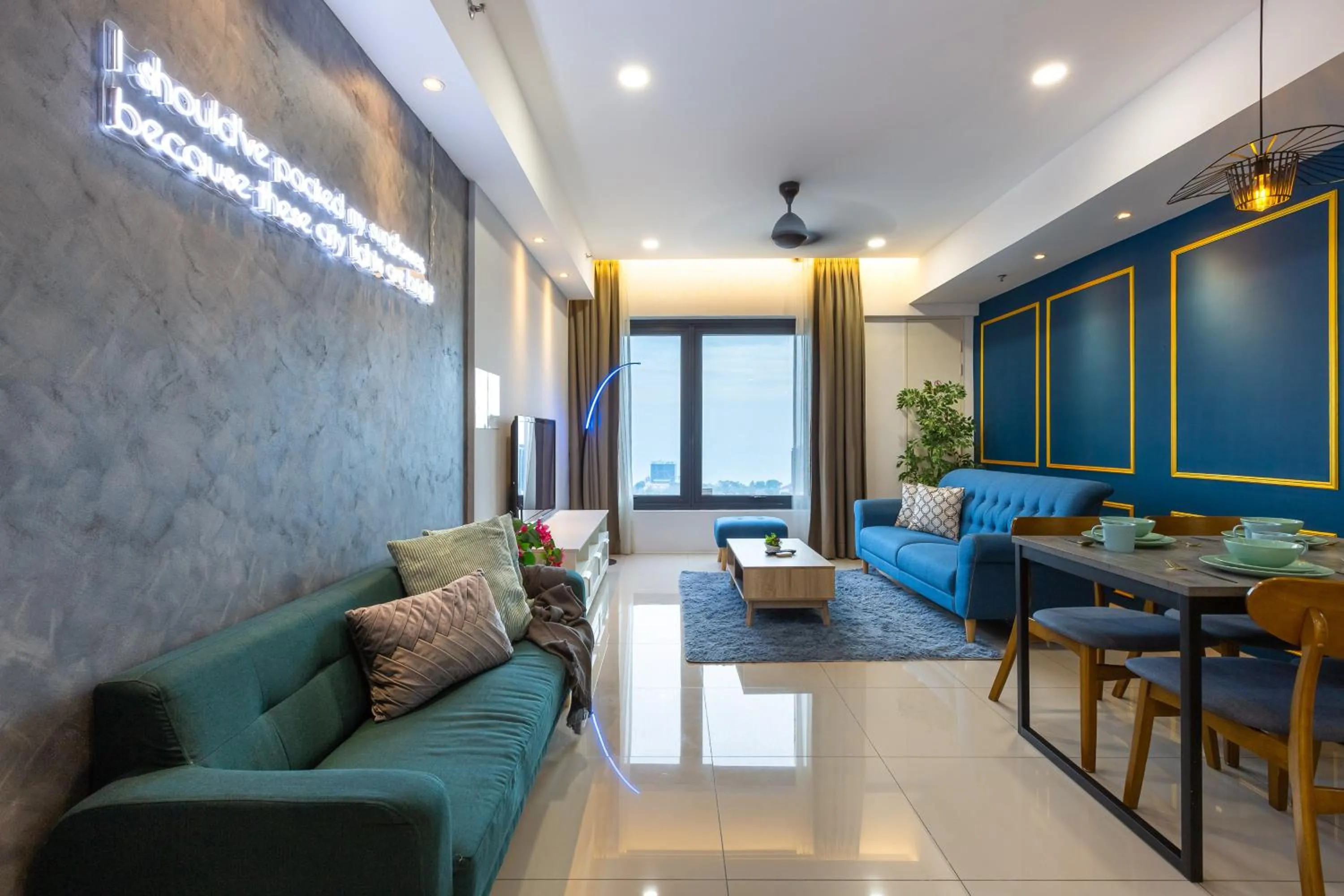 Tropicana 218 Macalister