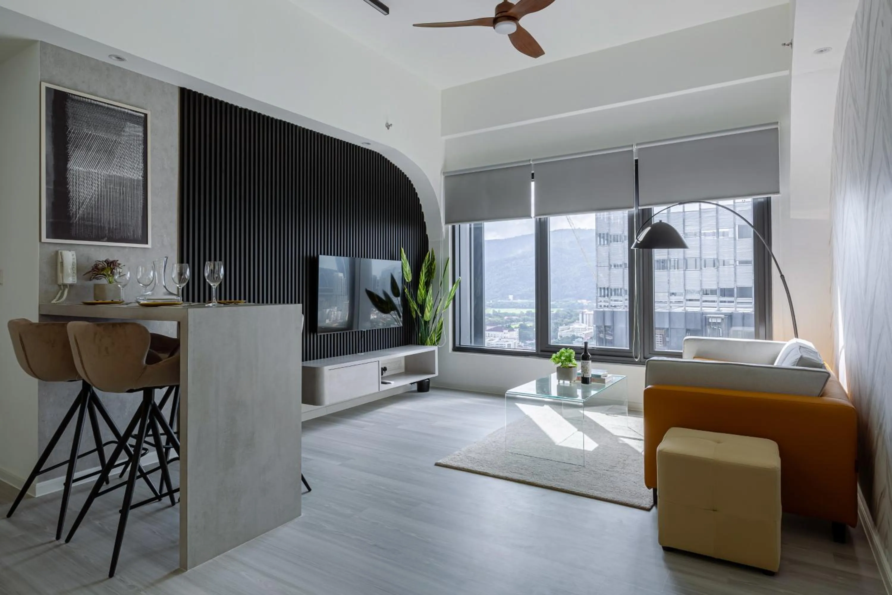 Tropicana 218 Macalister