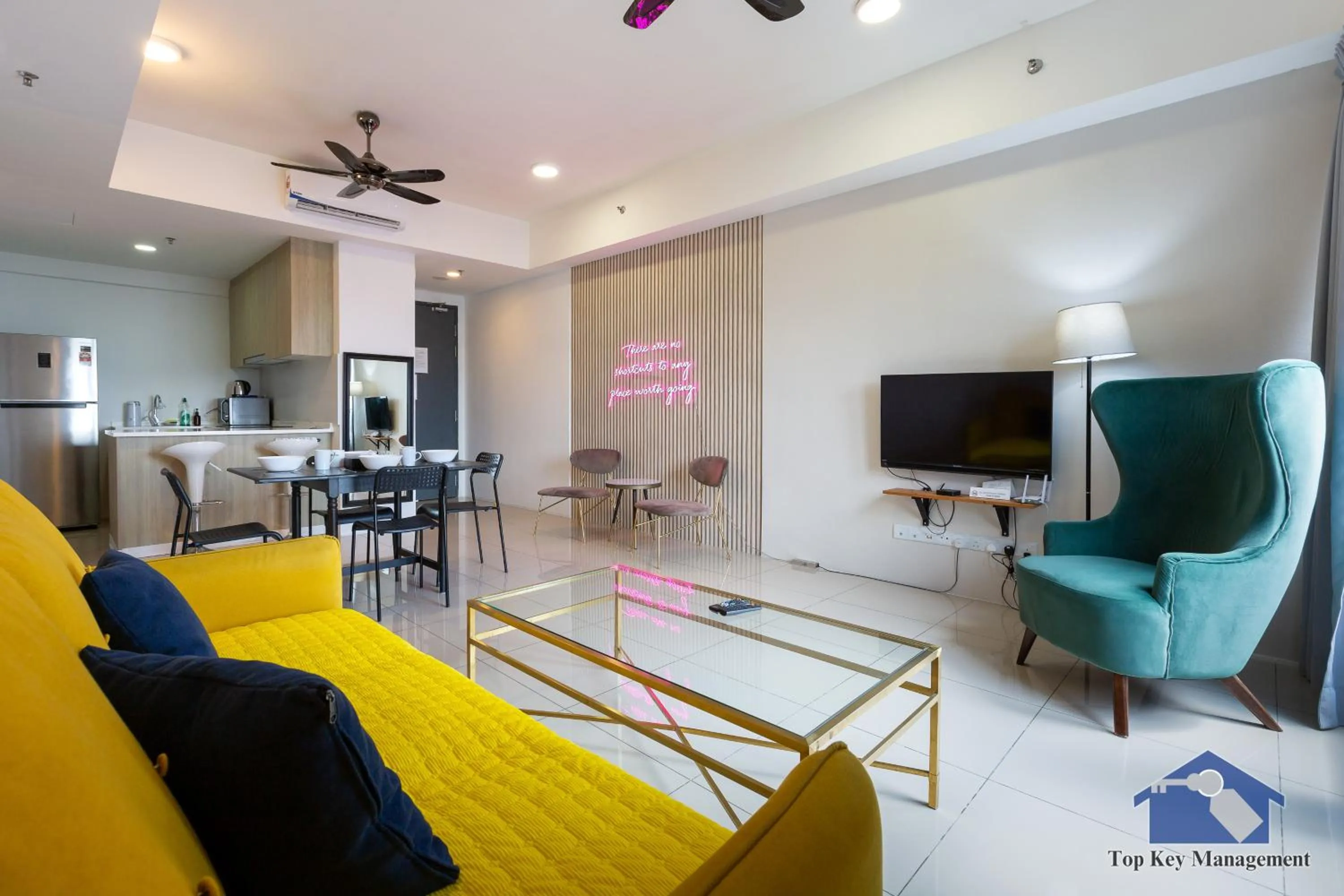 Tropicana 218 Macalister