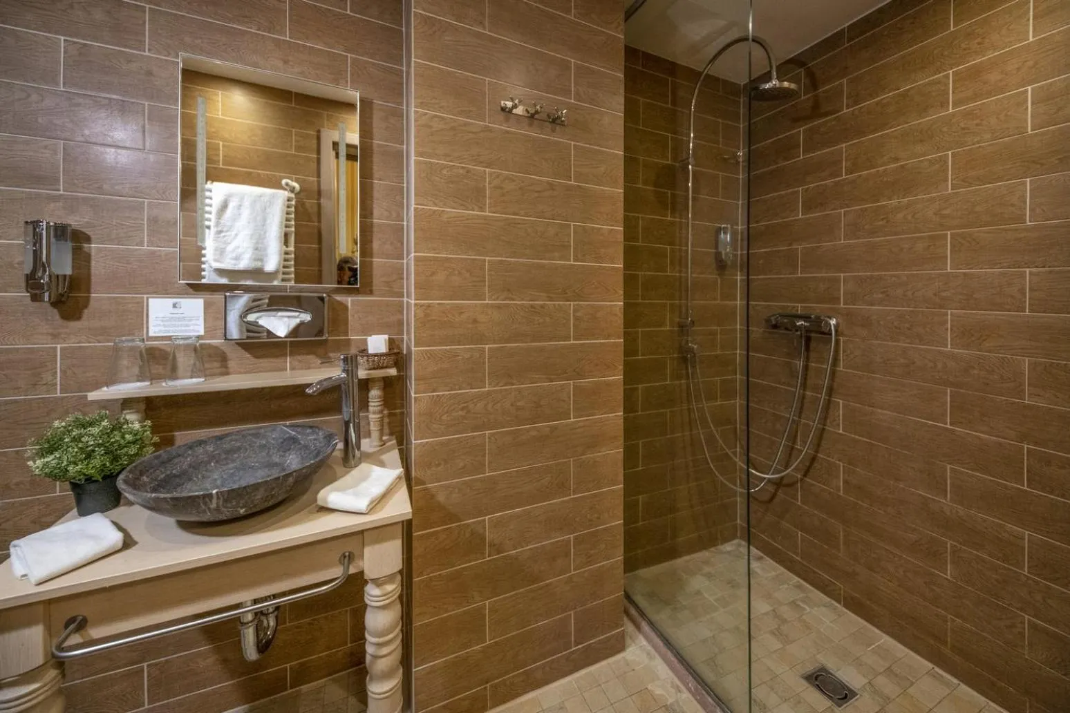 Shower in Oxigén Family Hotel Noszvaj