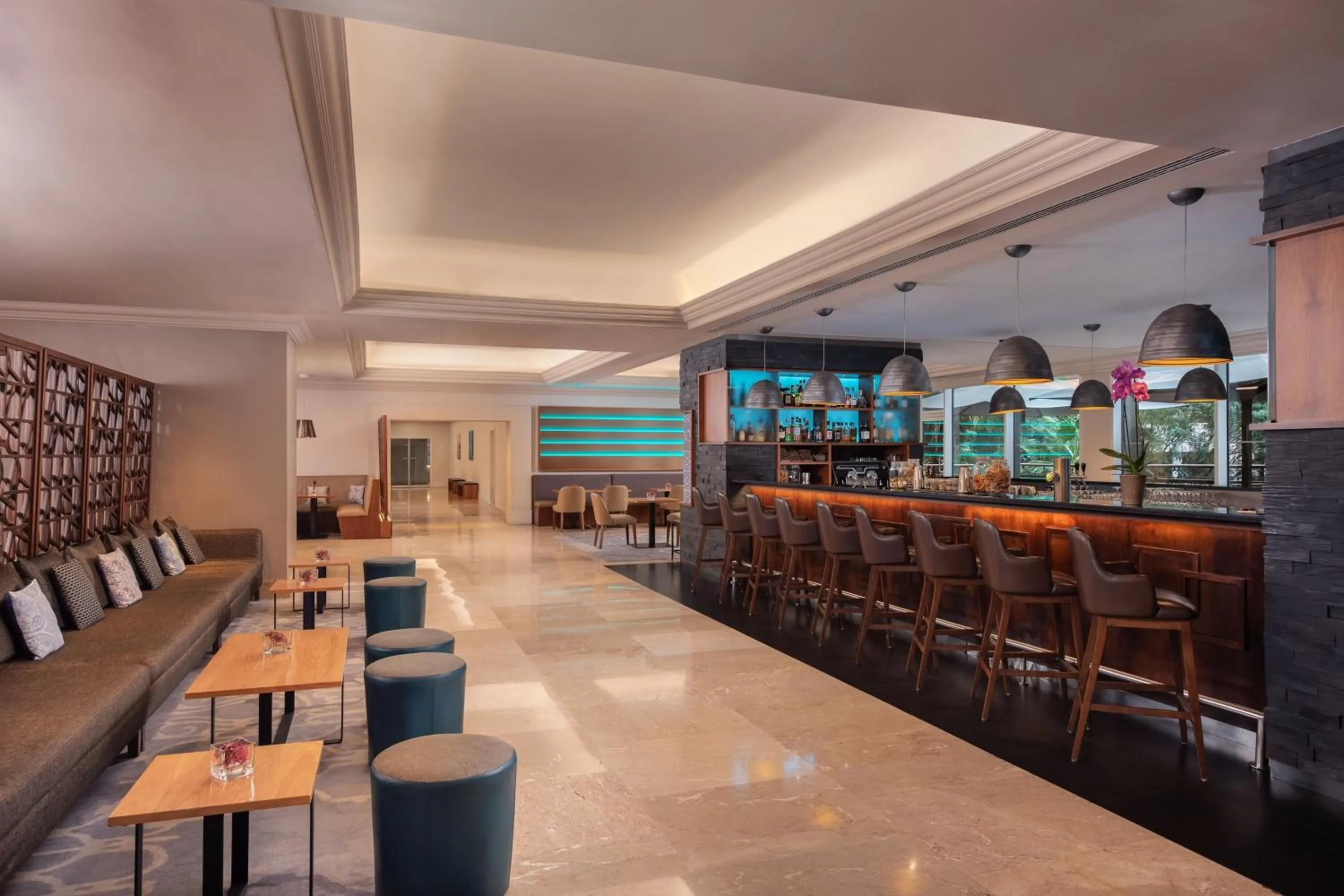 Restaurant/places to eat in Lisbon Marriott Hotel