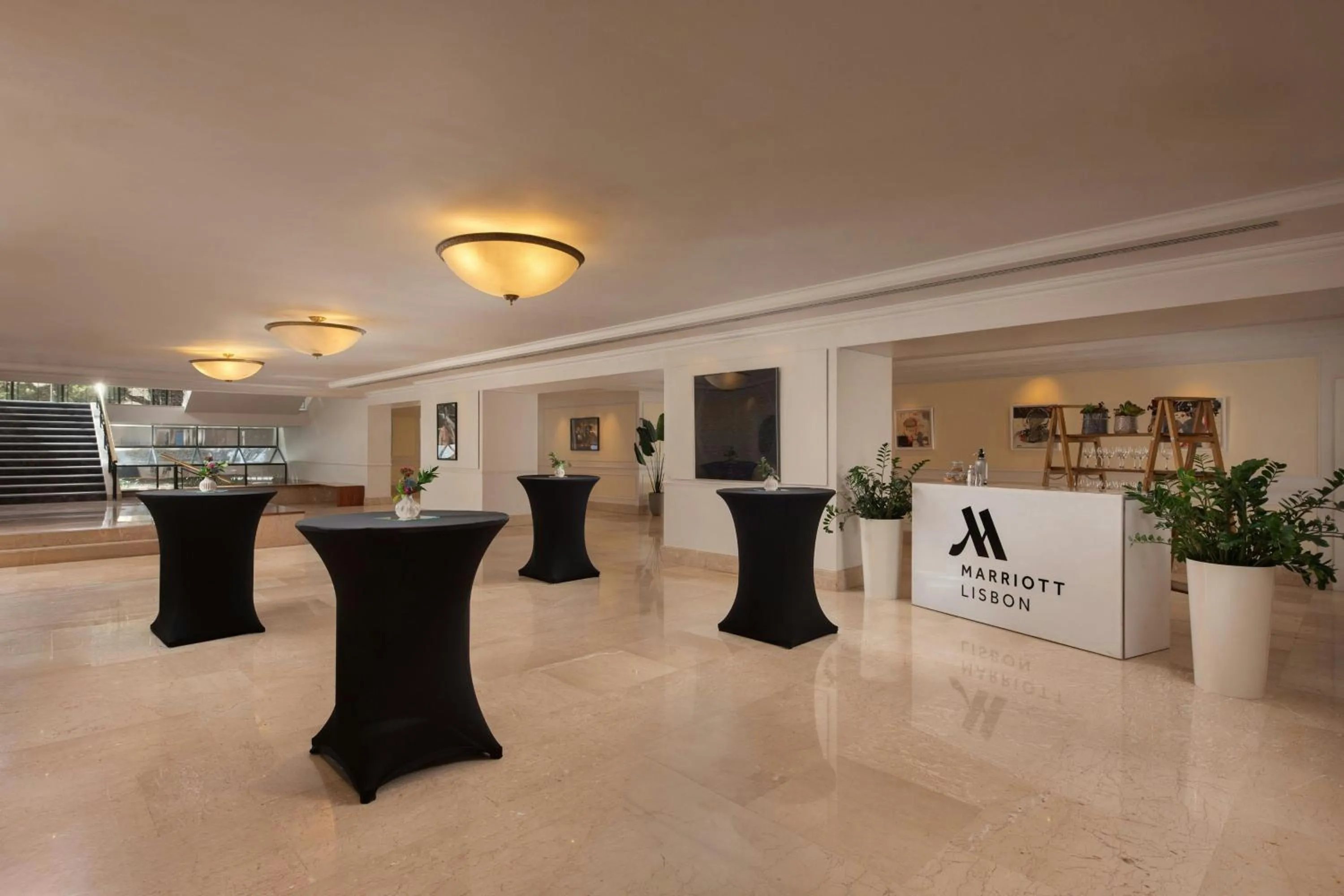 Lobby or reception in Lisbon Marriott Hotel