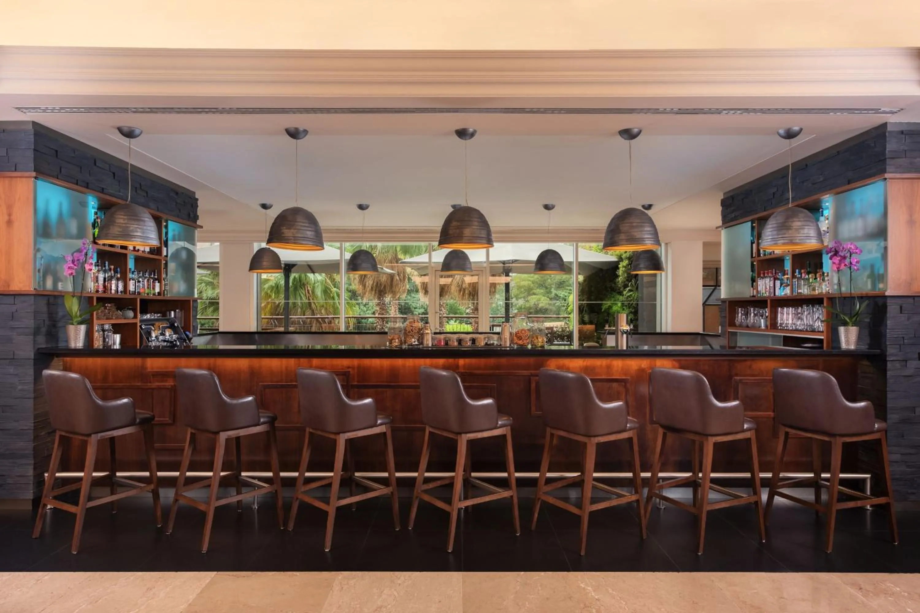 Restaurant/places to eat in Lisbon Marriott Hotel