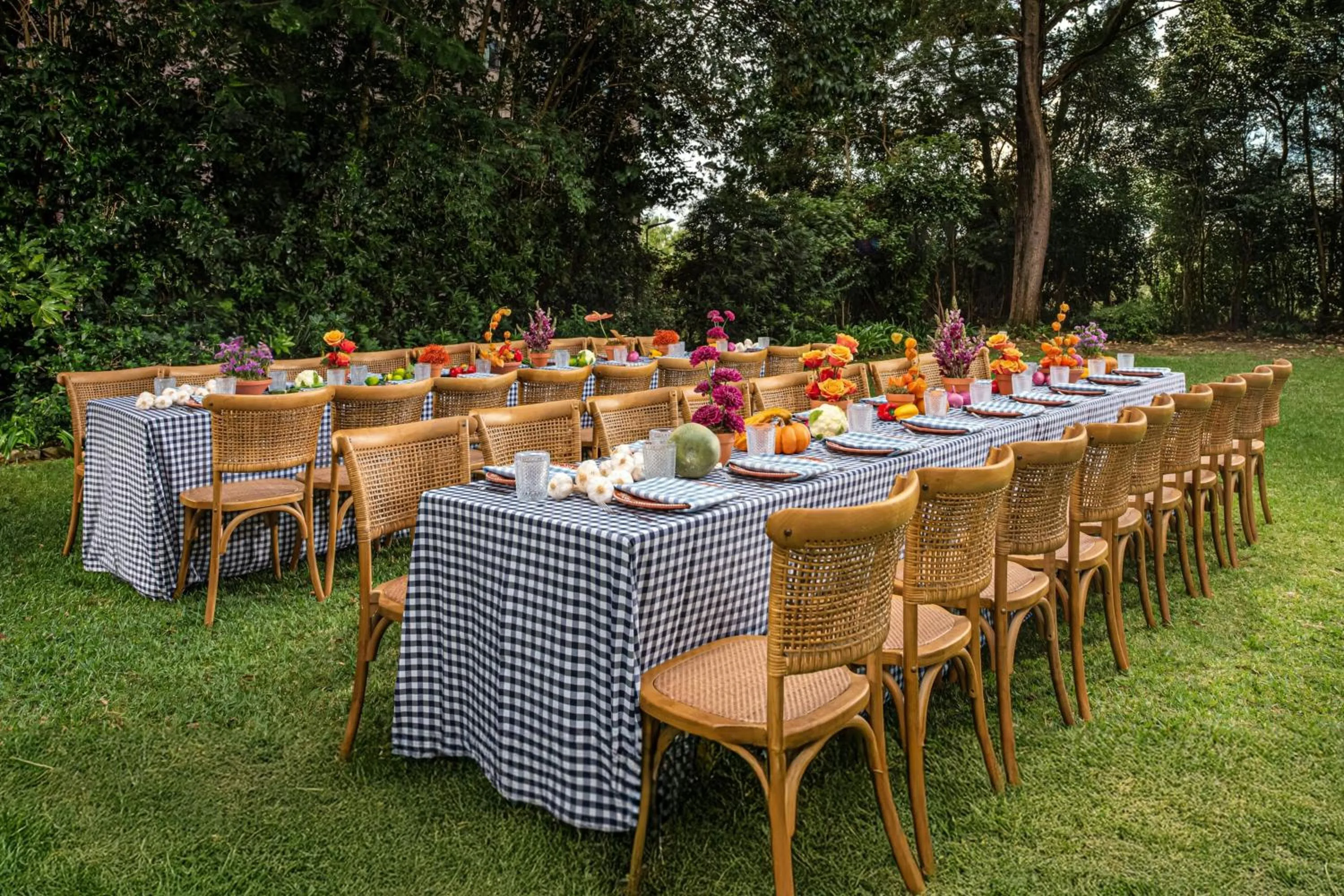 Lounge or bar in Lisbon Marriott Hotel