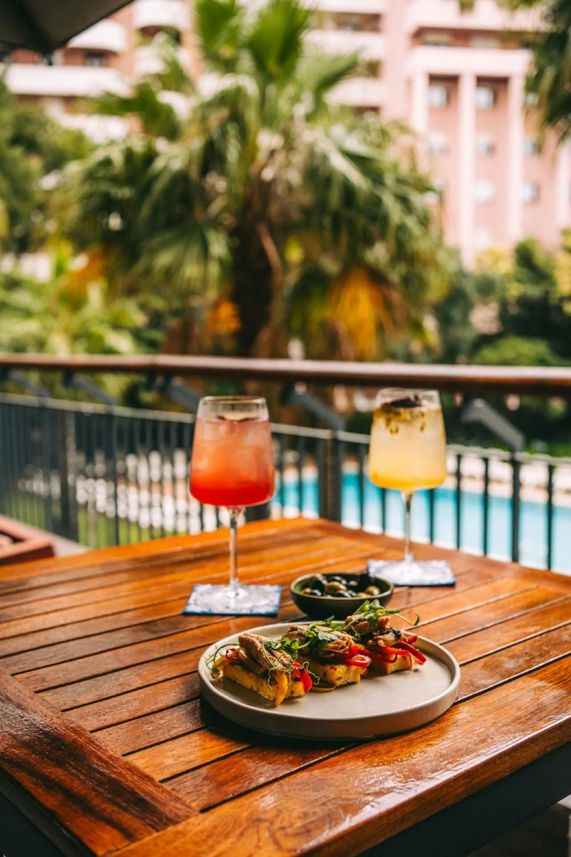 Restaurant/places to eat in Lisbon Marriott Hotel