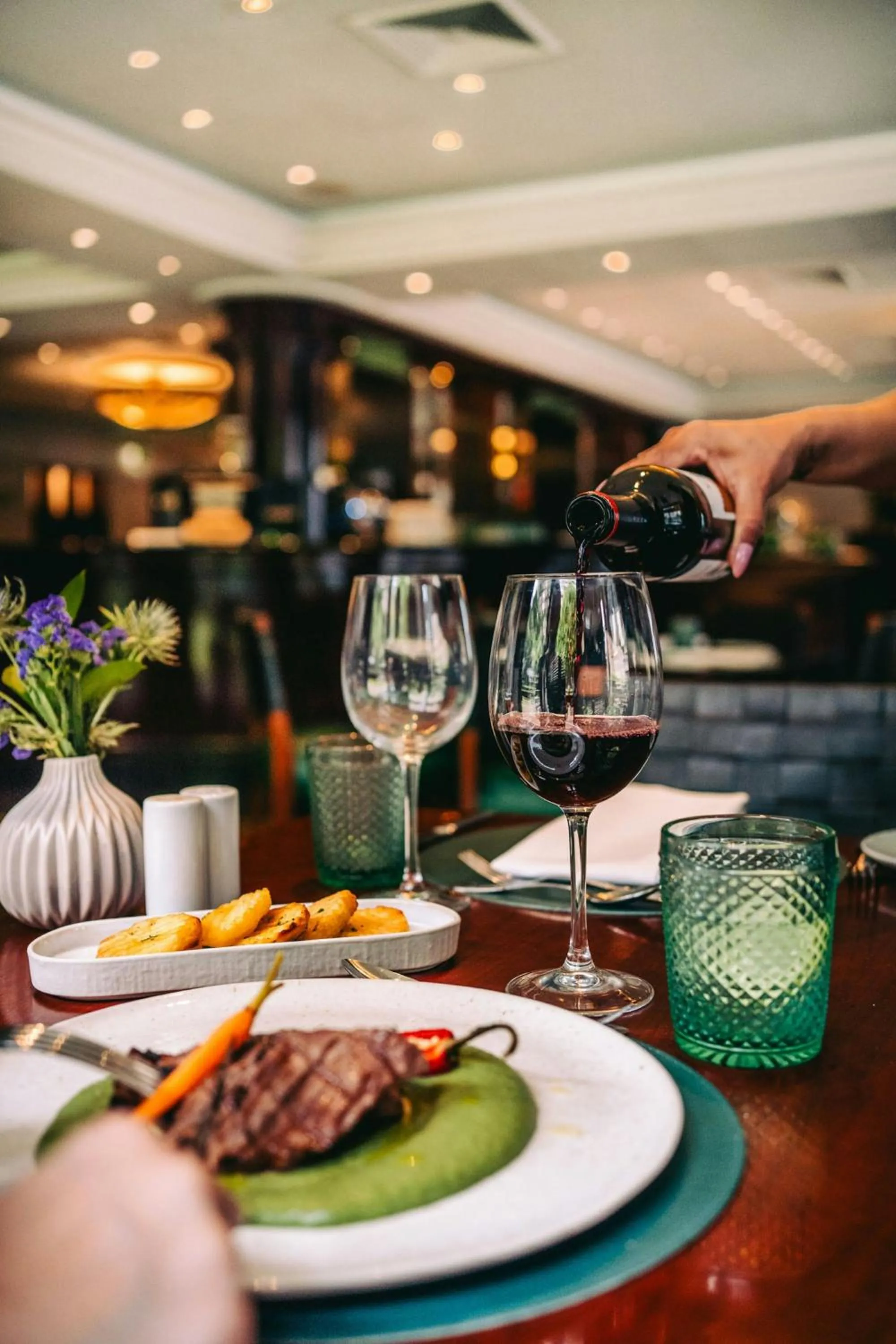 Restaurant/places to eat in Lisbon Marriott Hotel