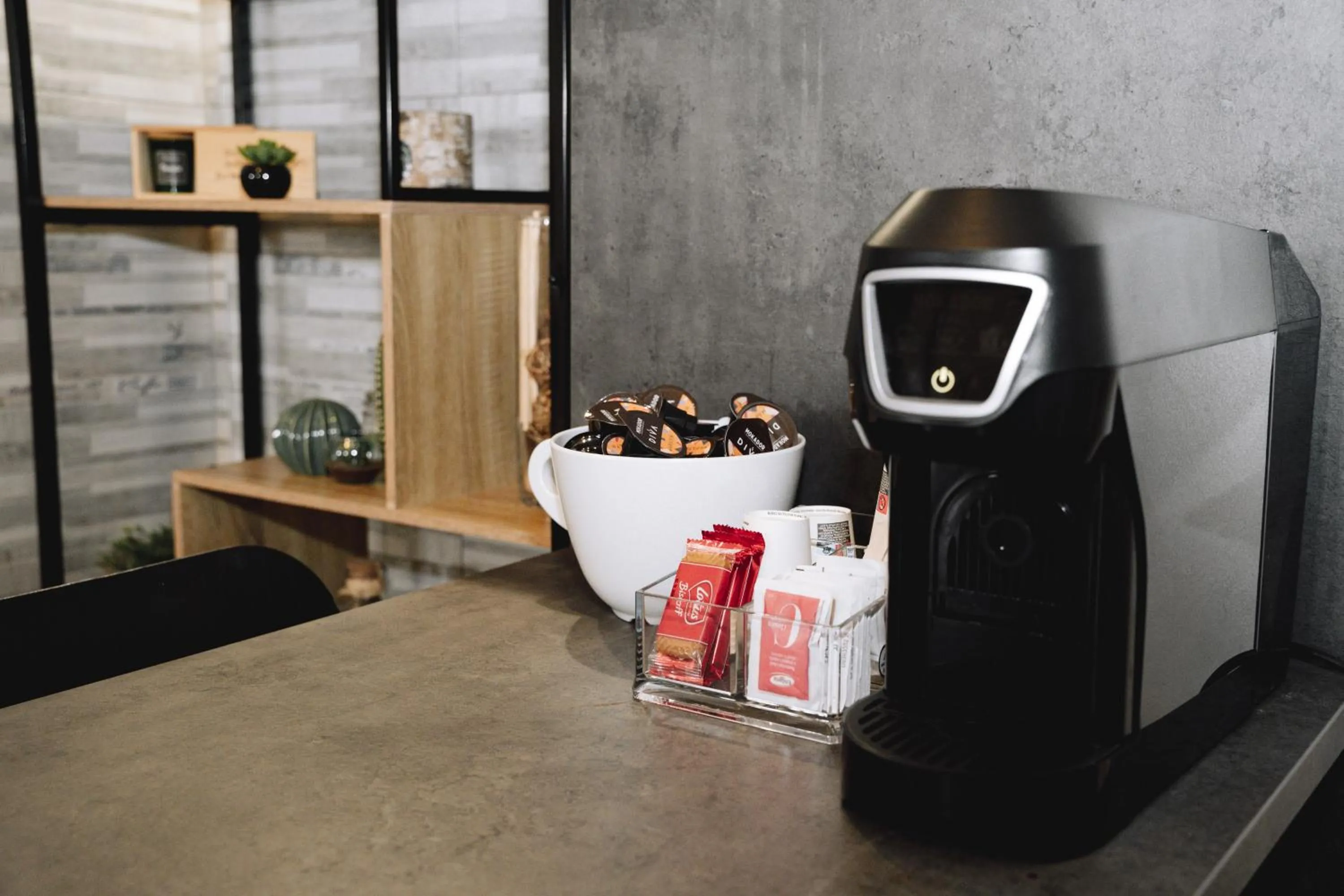 Coffee/tea facilities in 47 Steps