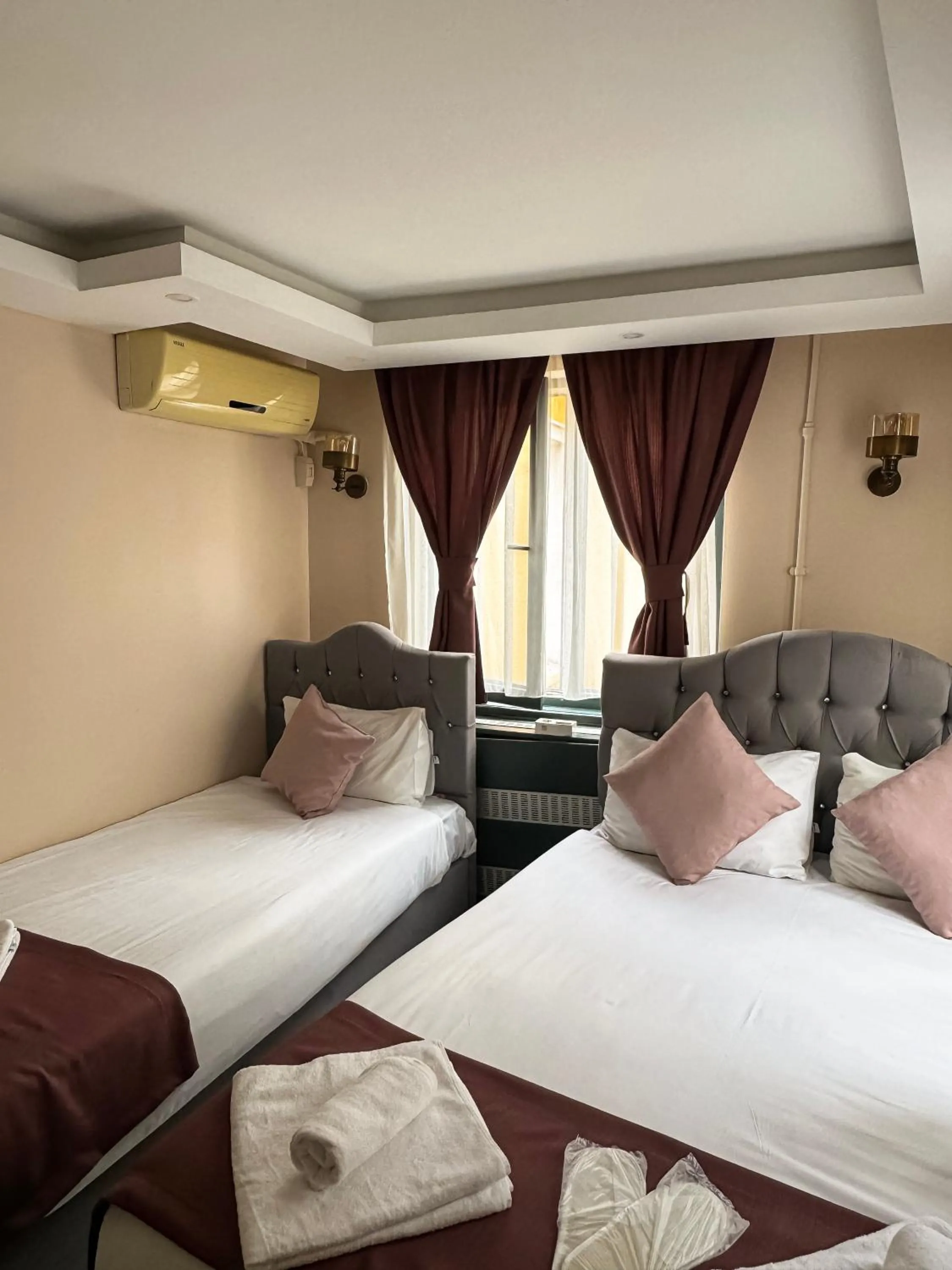 Bedroom, Bed in Asmali Pera Hotel