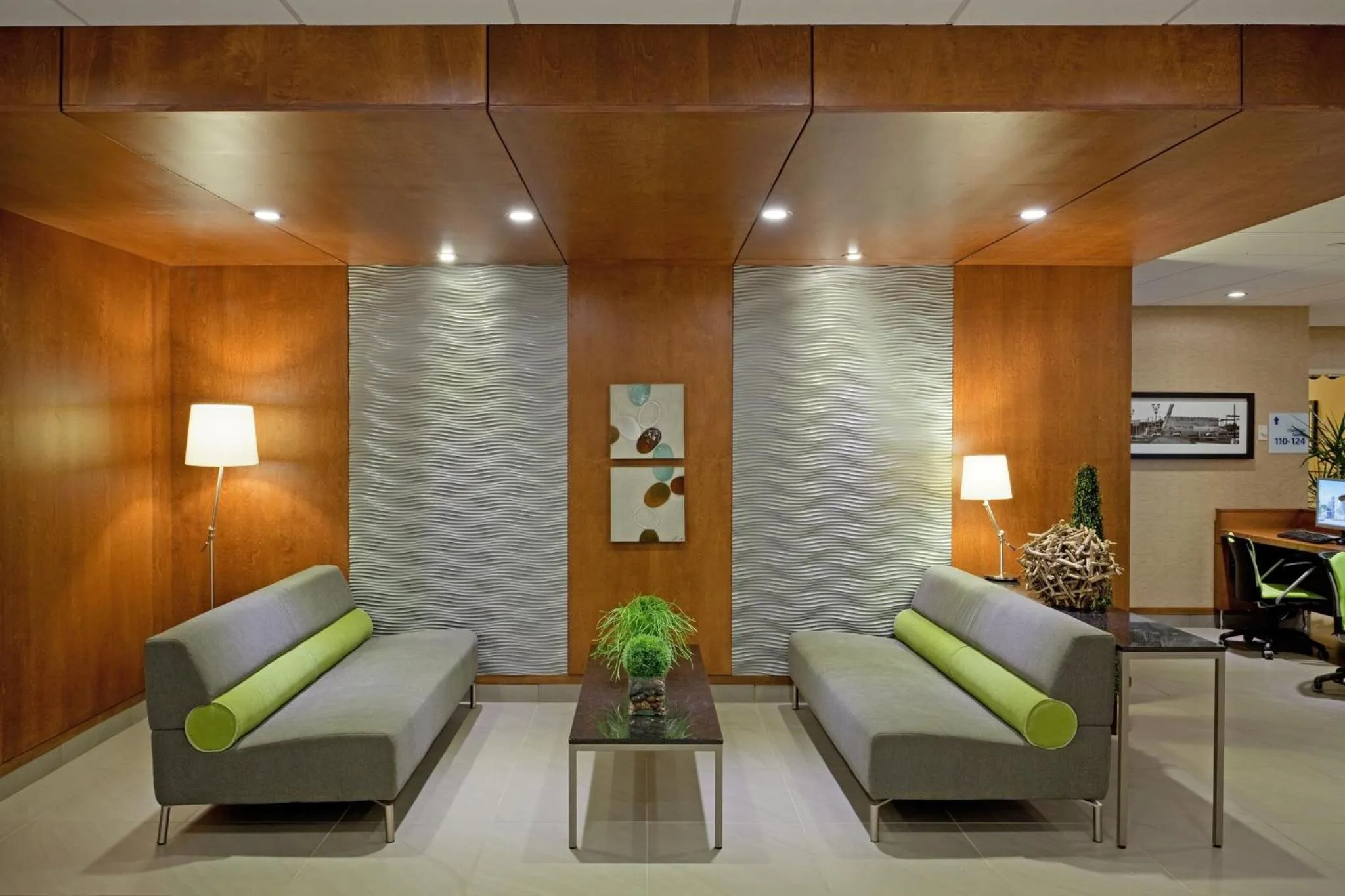 Property building in Holiday Inn Express Hotel & Suites Saint - Hyacinthe by IHG