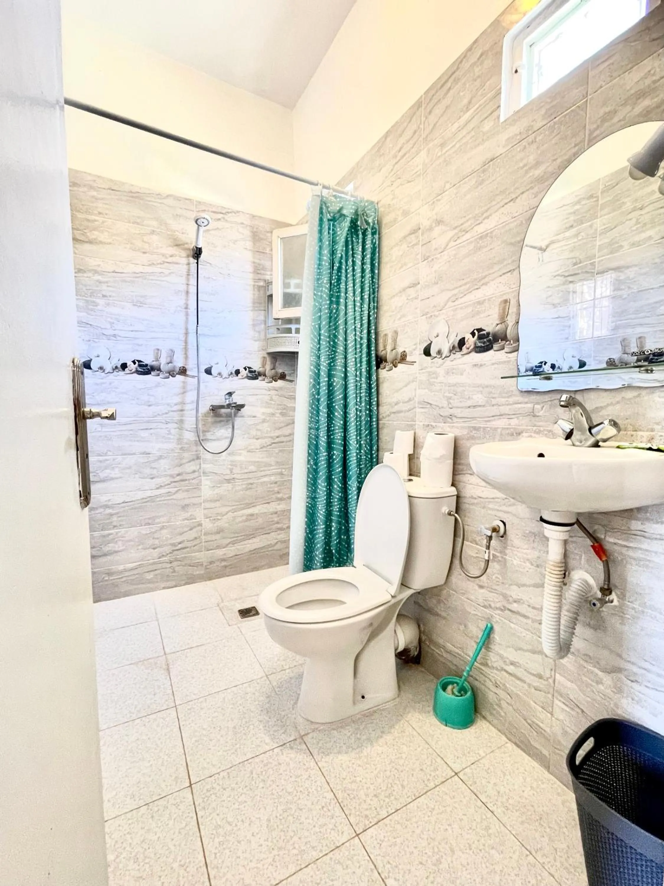 Bathroom in Hotel L'Arganier d'Ammelne