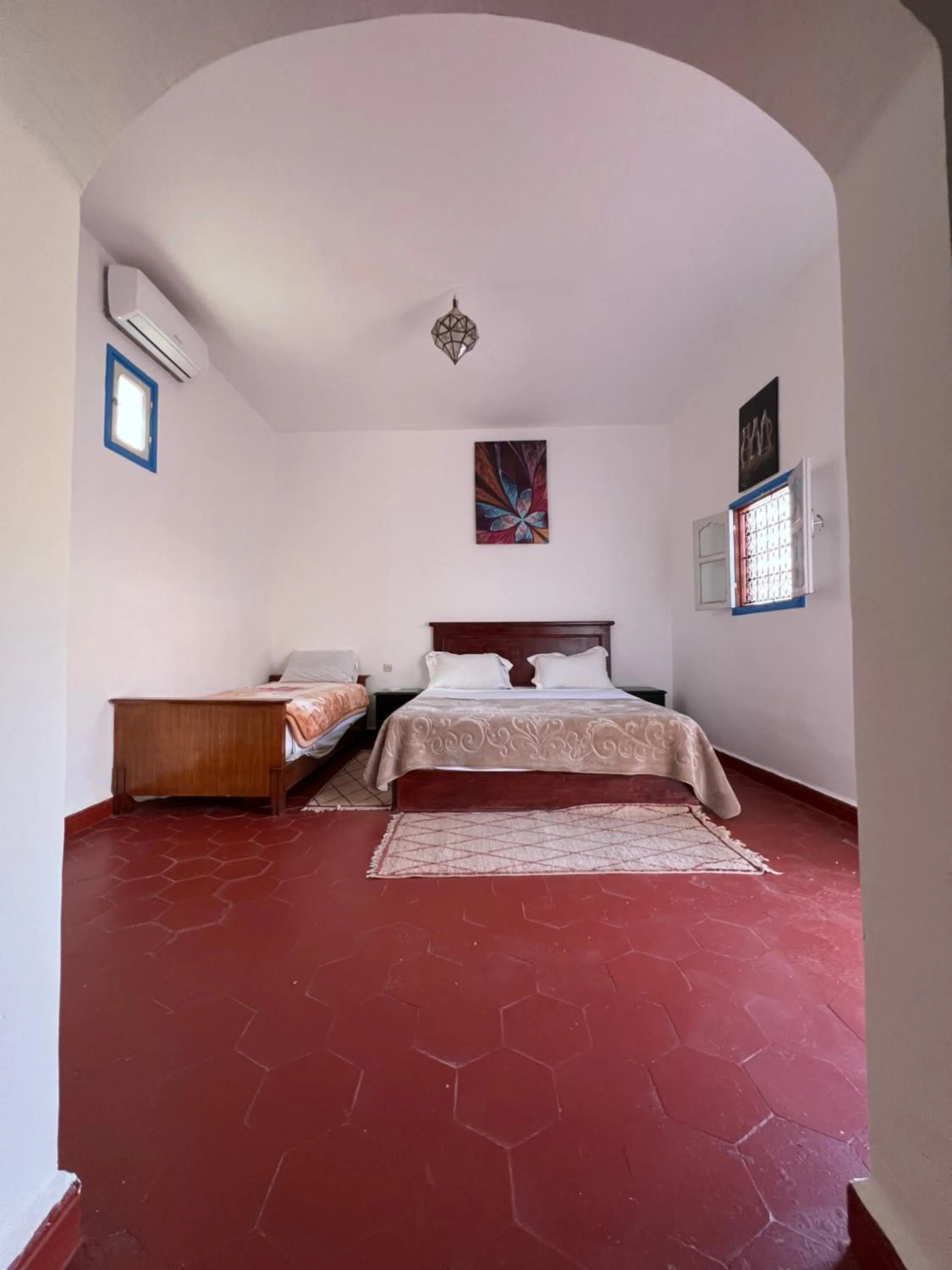 Bed in Hotel L'Arganier d'Ammelne