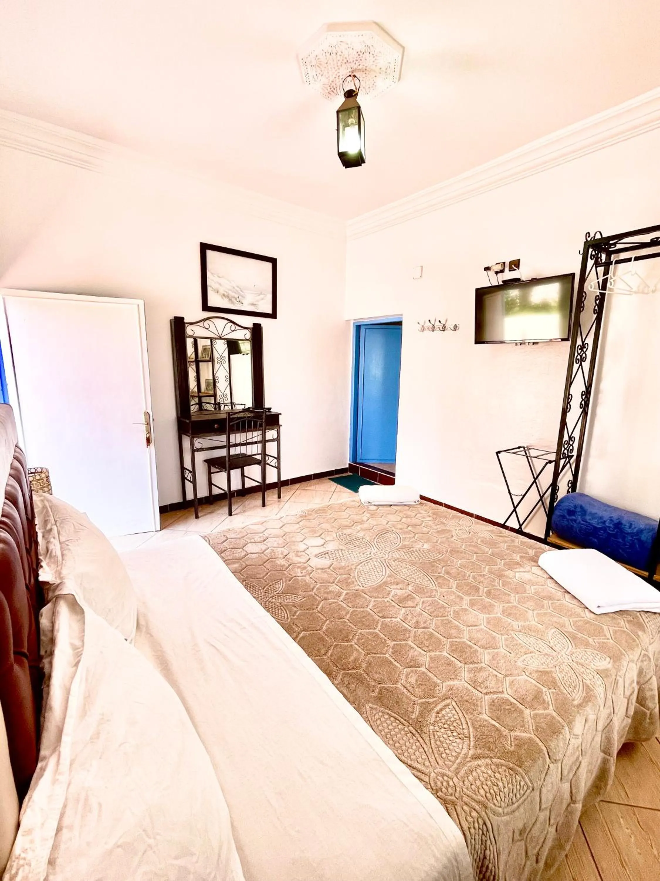 Bedroom, Bed in Hotel L'Arganier d'Ammelne