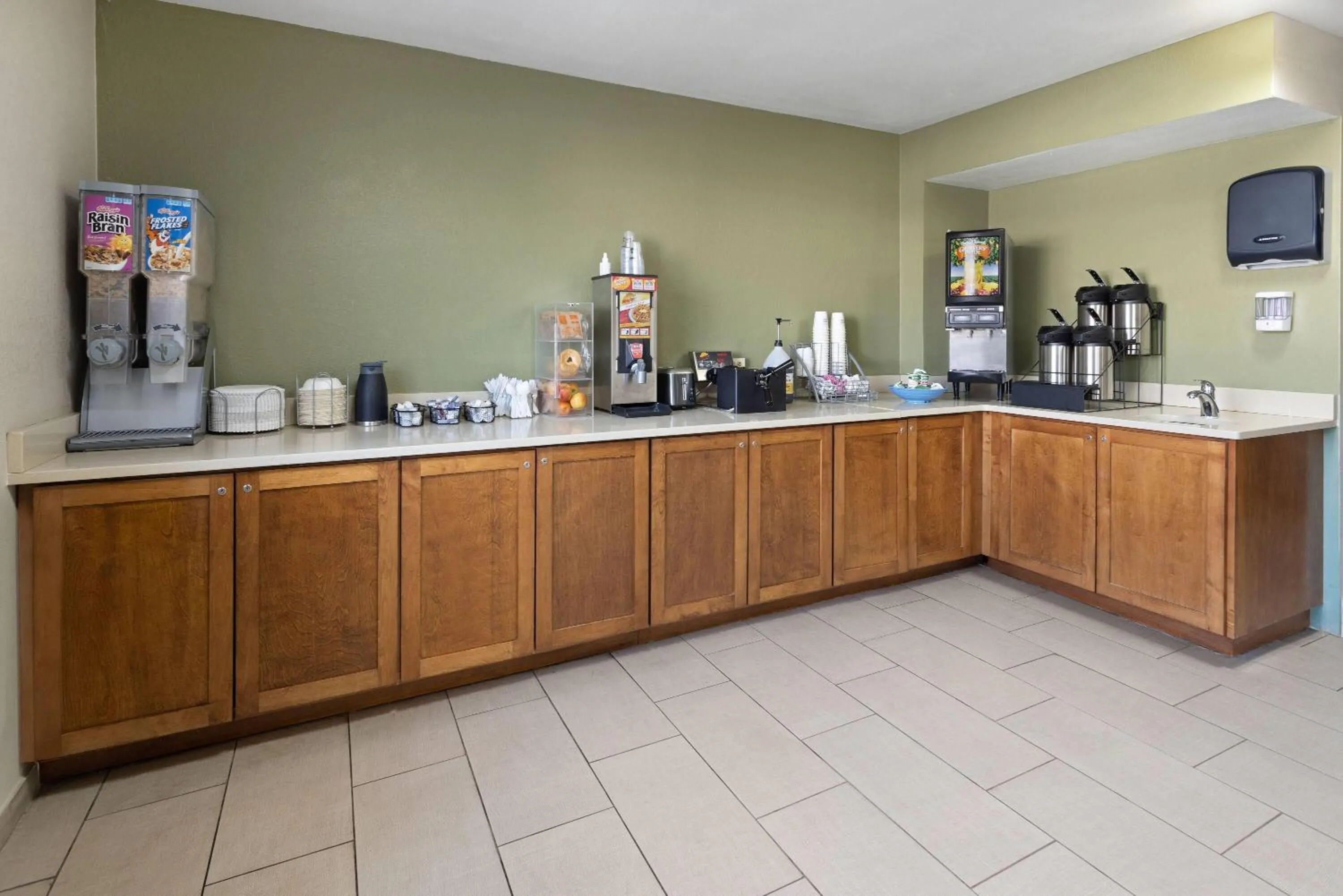 Breakfast in Super 8 by Wyndham Richmond Midlothian Turnpike