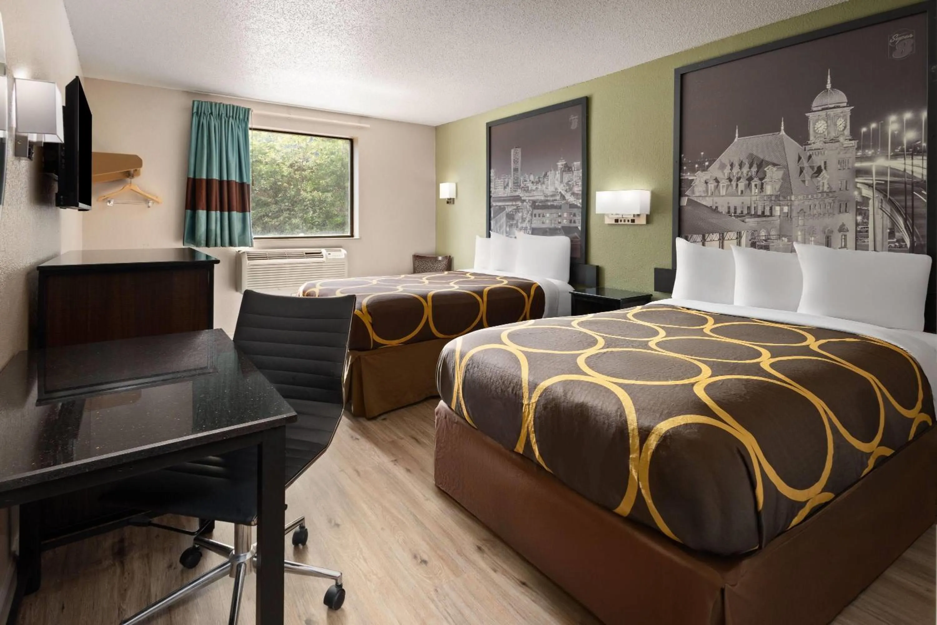 Photo of the whole room, Bed in Super 8 by Wyndham Richmond Midlothian Turnpike