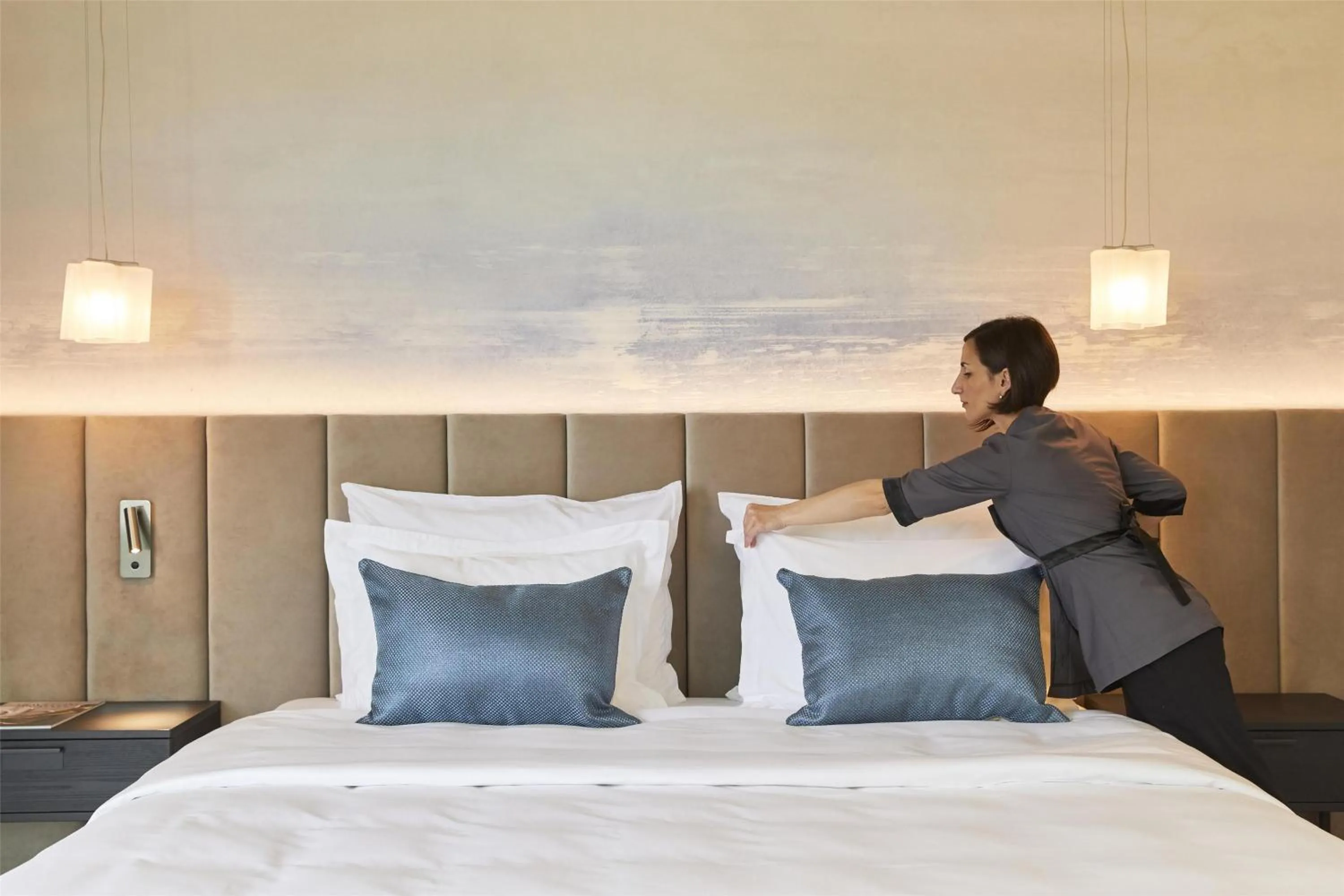 Bedroom, Bed in Hotel Kempinski Palace Portorož