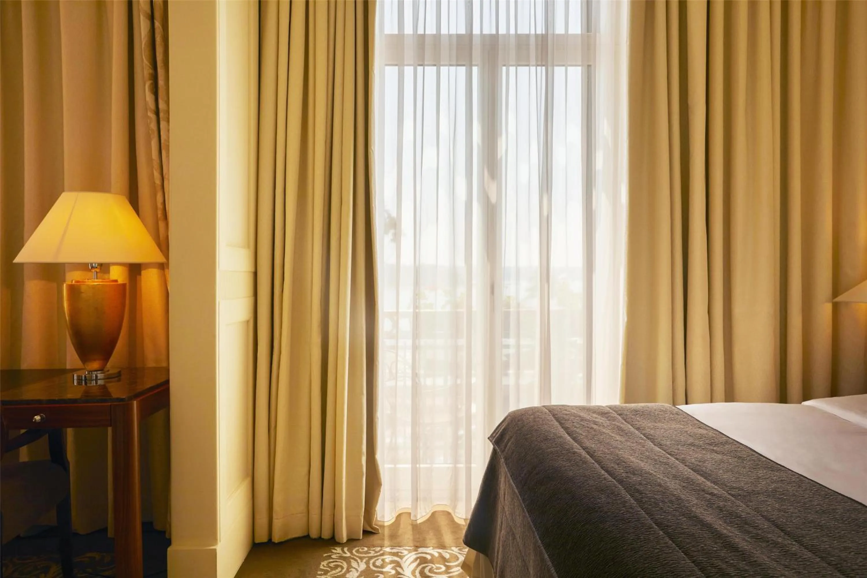 Bedroom, Bed in Hotel Kempinski Palace Portorož