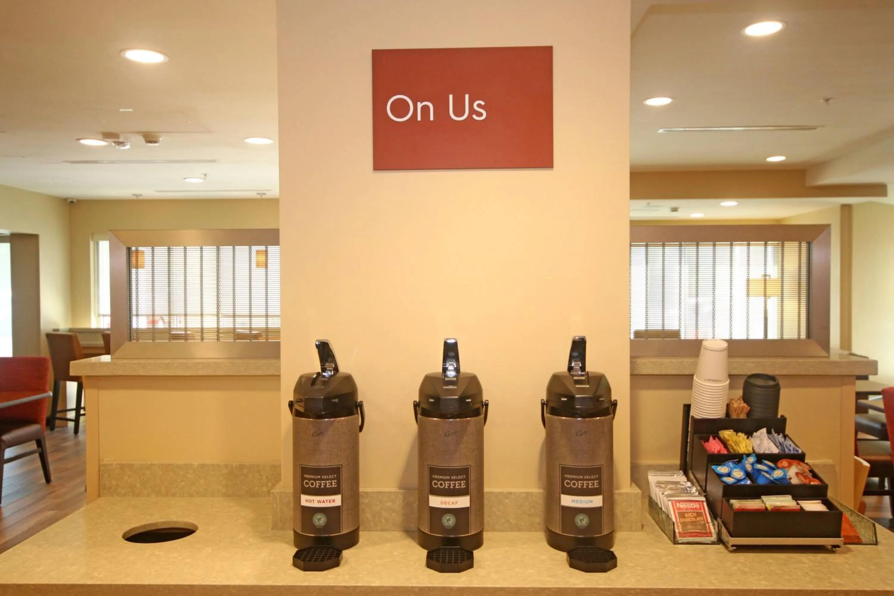 Restaurant/places to eat in TownePlace Suites by Marriott Charleston-North Charleston