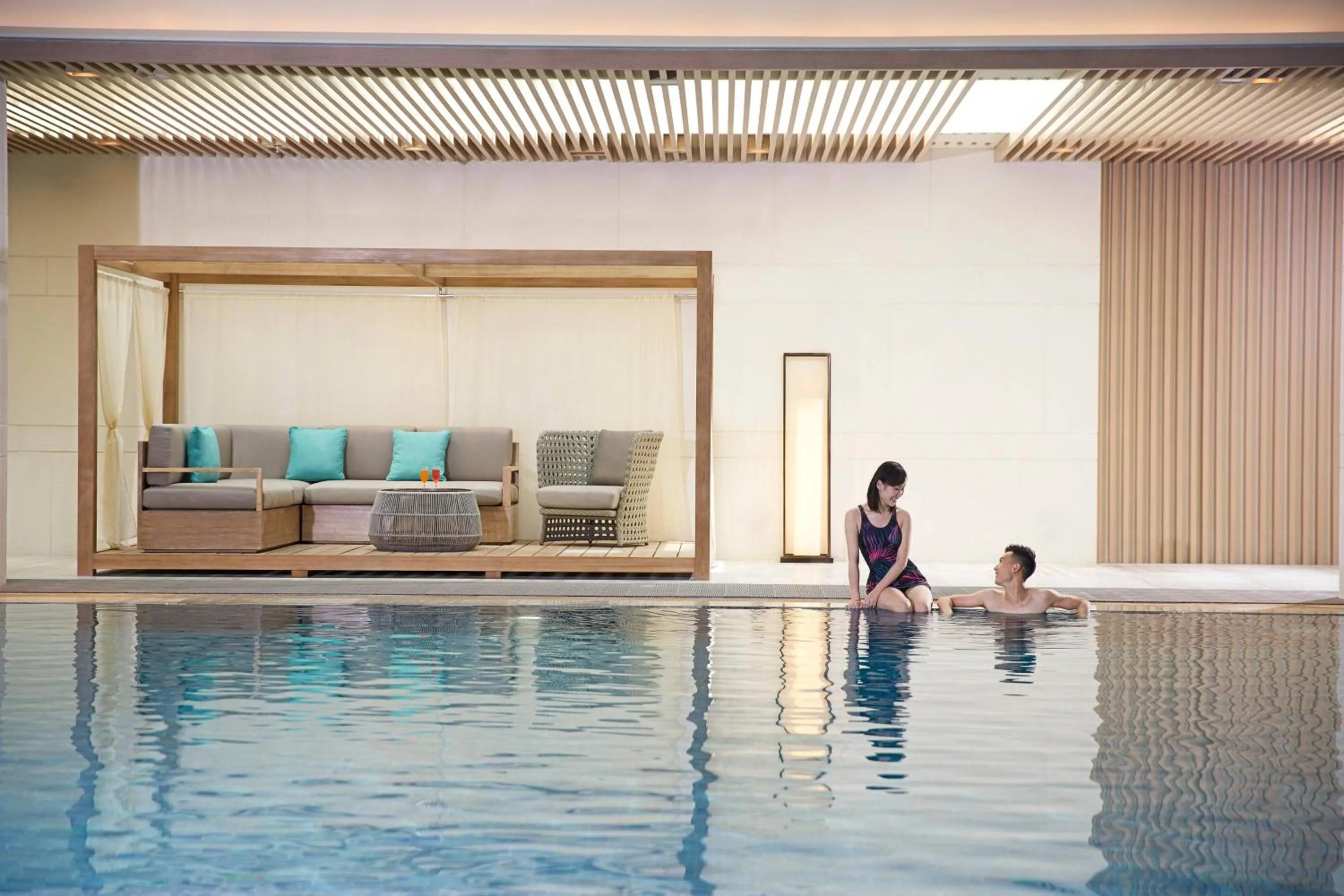 Swimming pool in Wuxi Marriott Hotel Lihu Lake