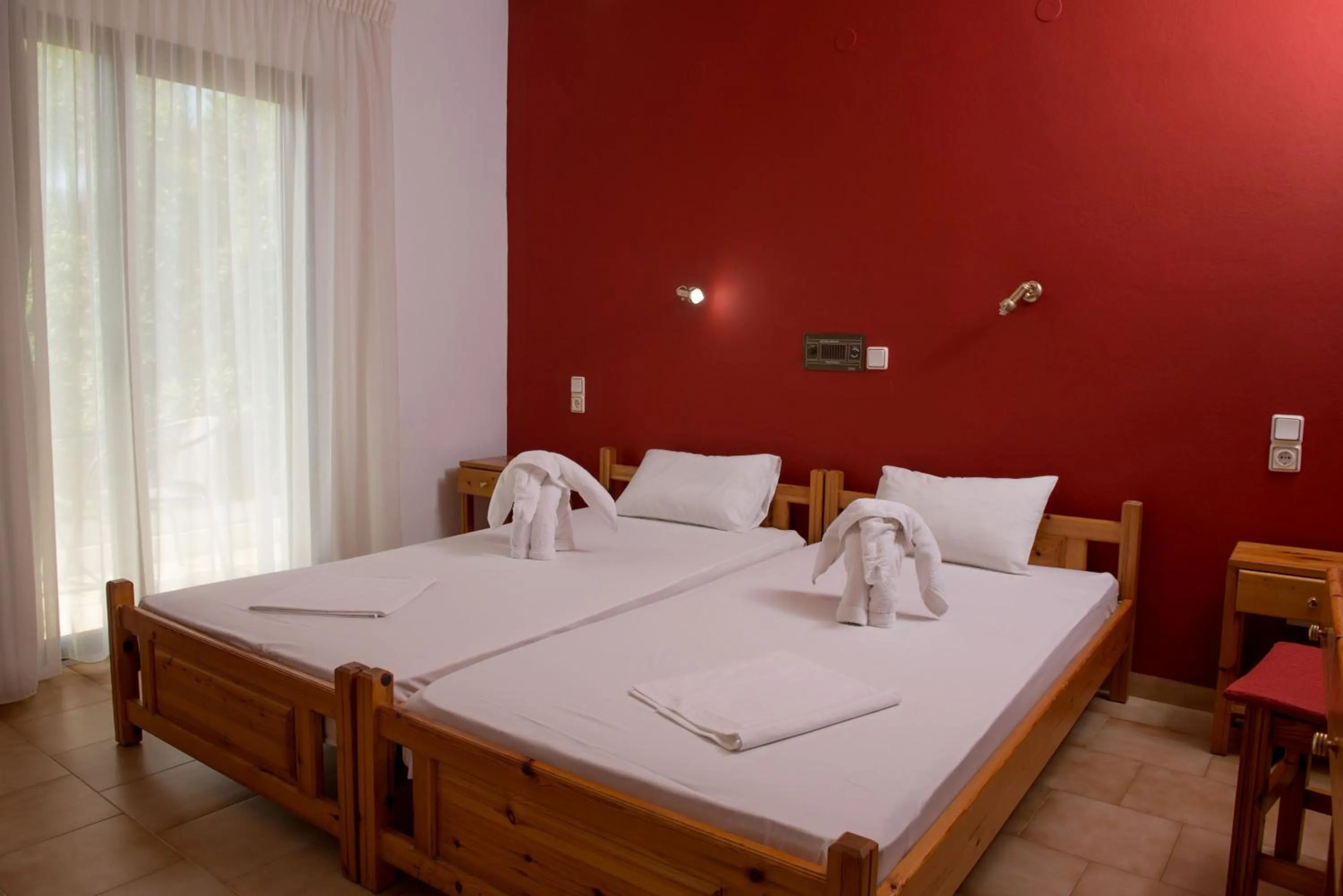 Photo of the whole room in Paradise Matala Hotel