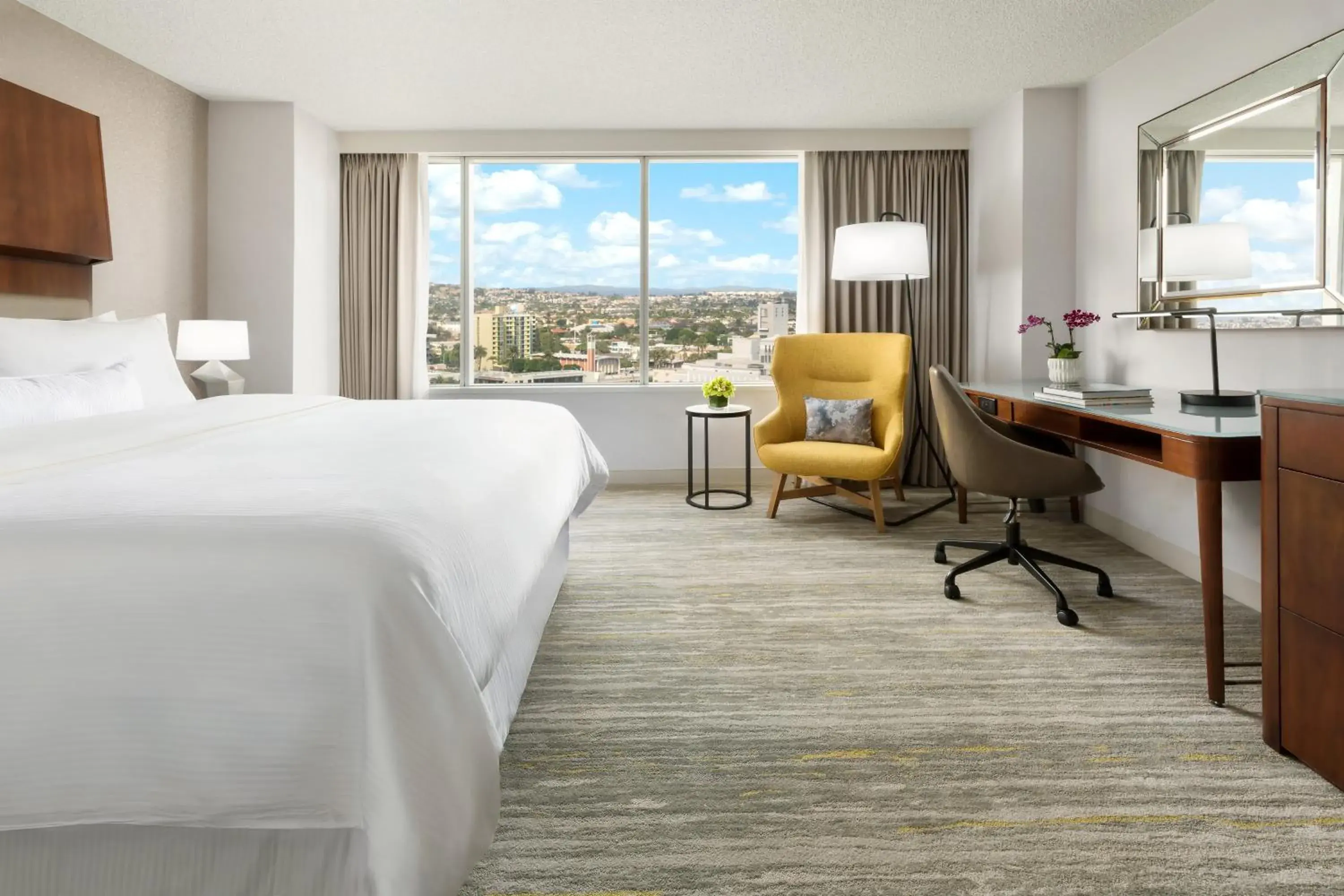 Guest Room, 1 King in The Westin Long Beach Guest Room, 1 King in The Westin Long Beach